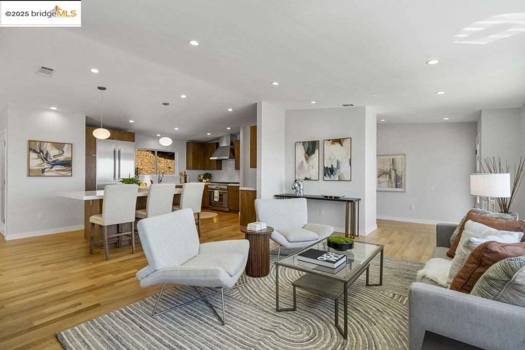 844 Gelston Place
