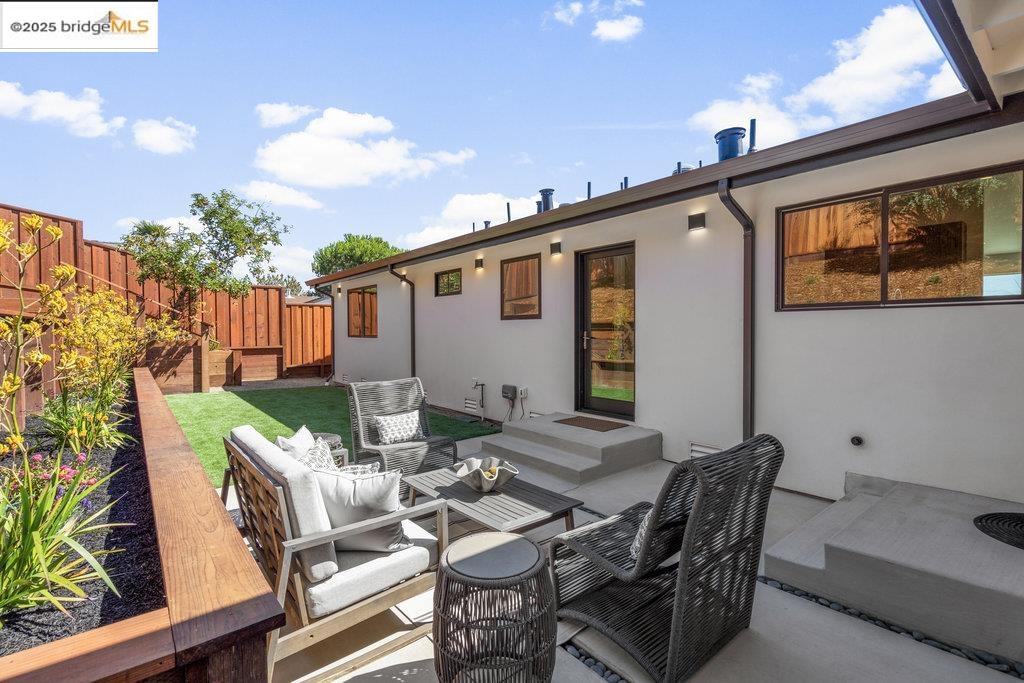 844 Gelston Place