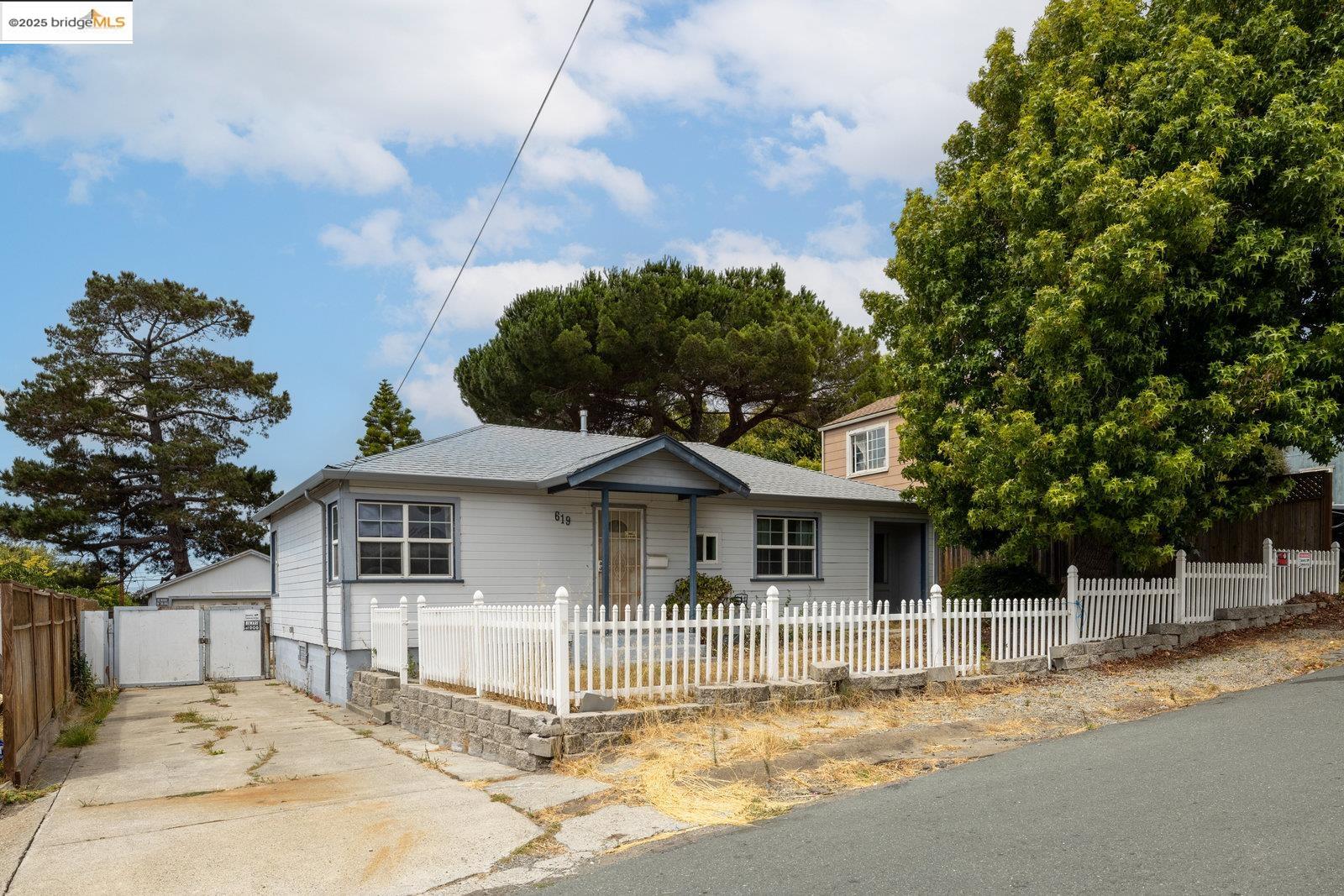 619 Santa Maria Rd