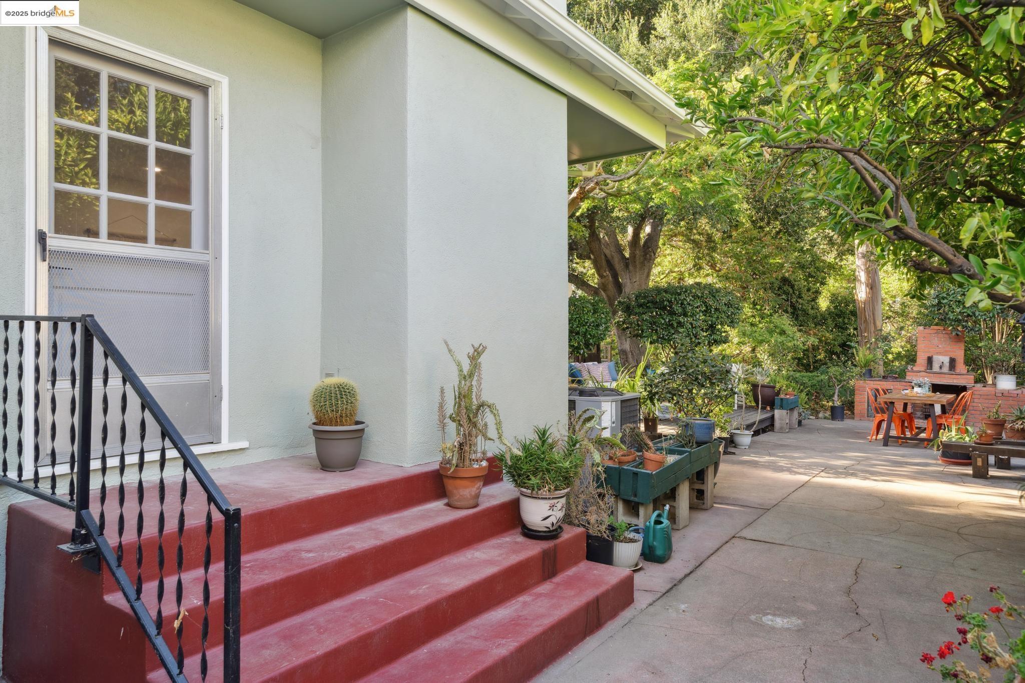 972 Collier Dr
