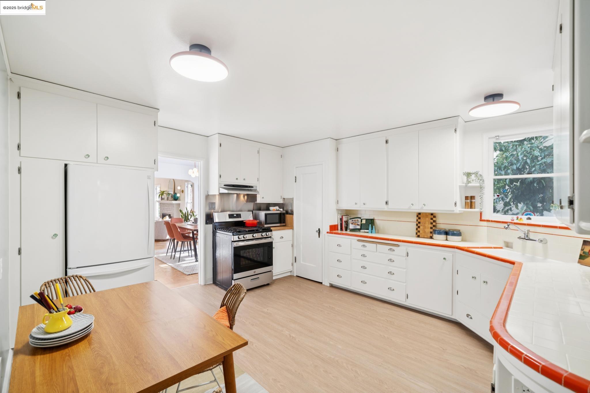 972 Collier Dr