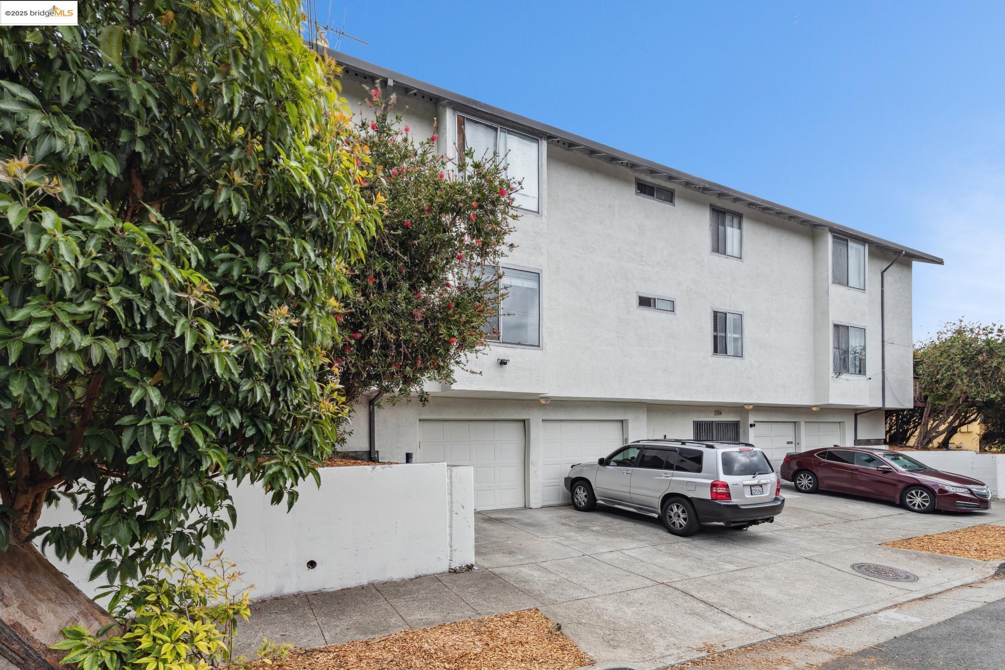 5238 Clinton Ave