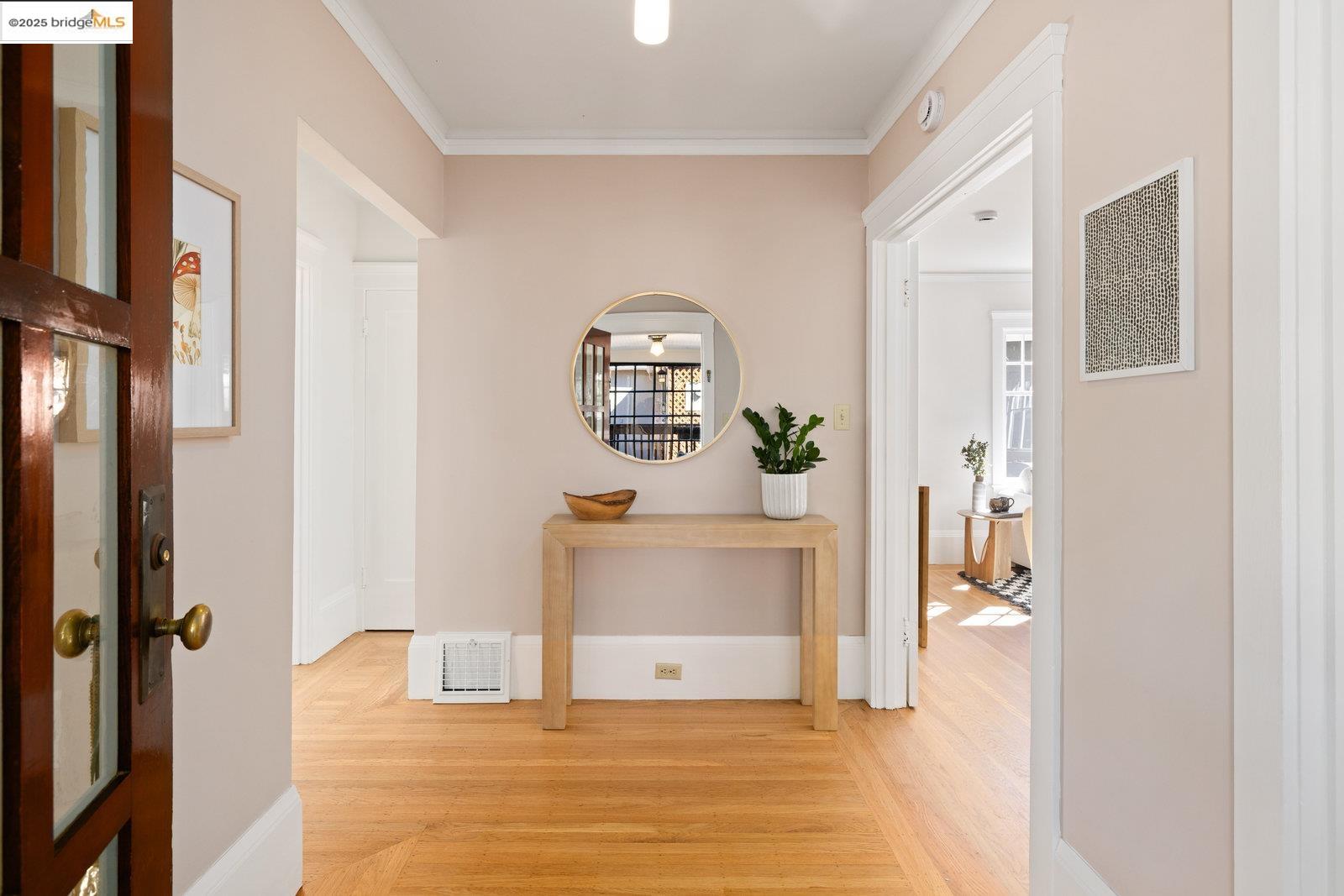 1124 Walnut St
