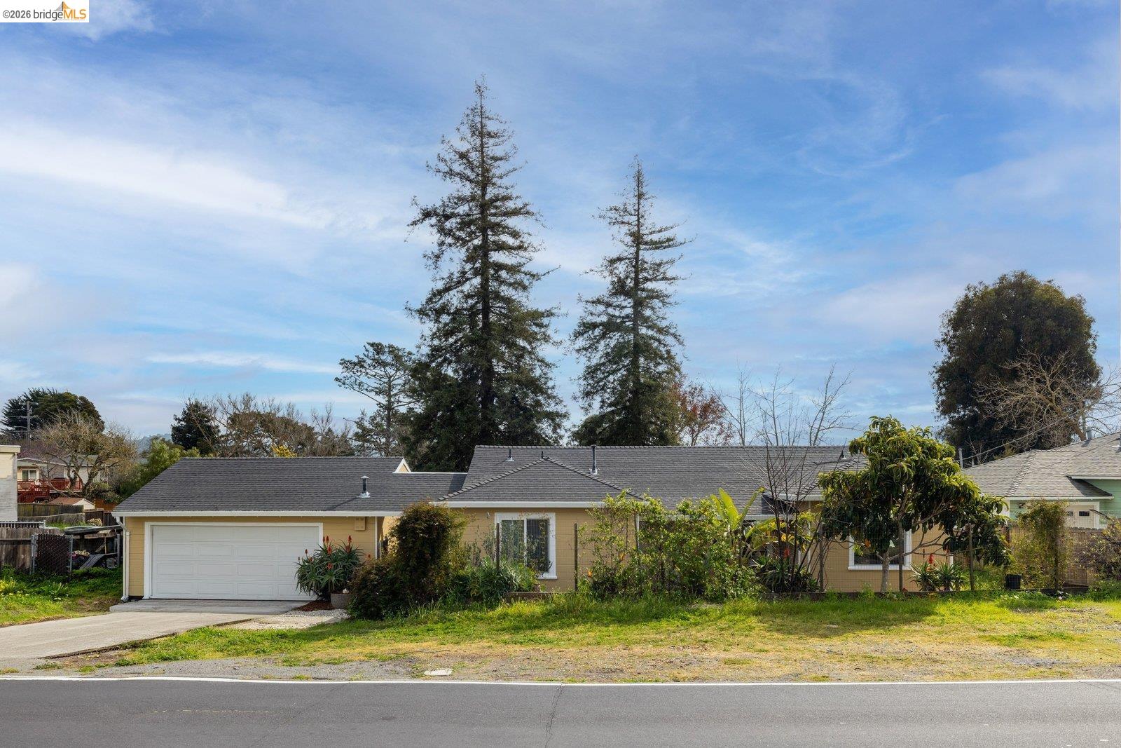 4800 Hilltop Dr