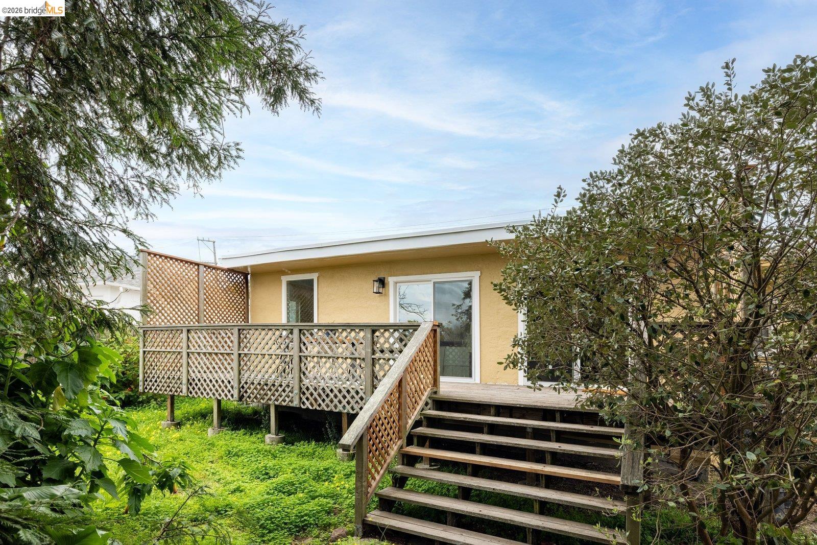 4800 Hilltop Dr