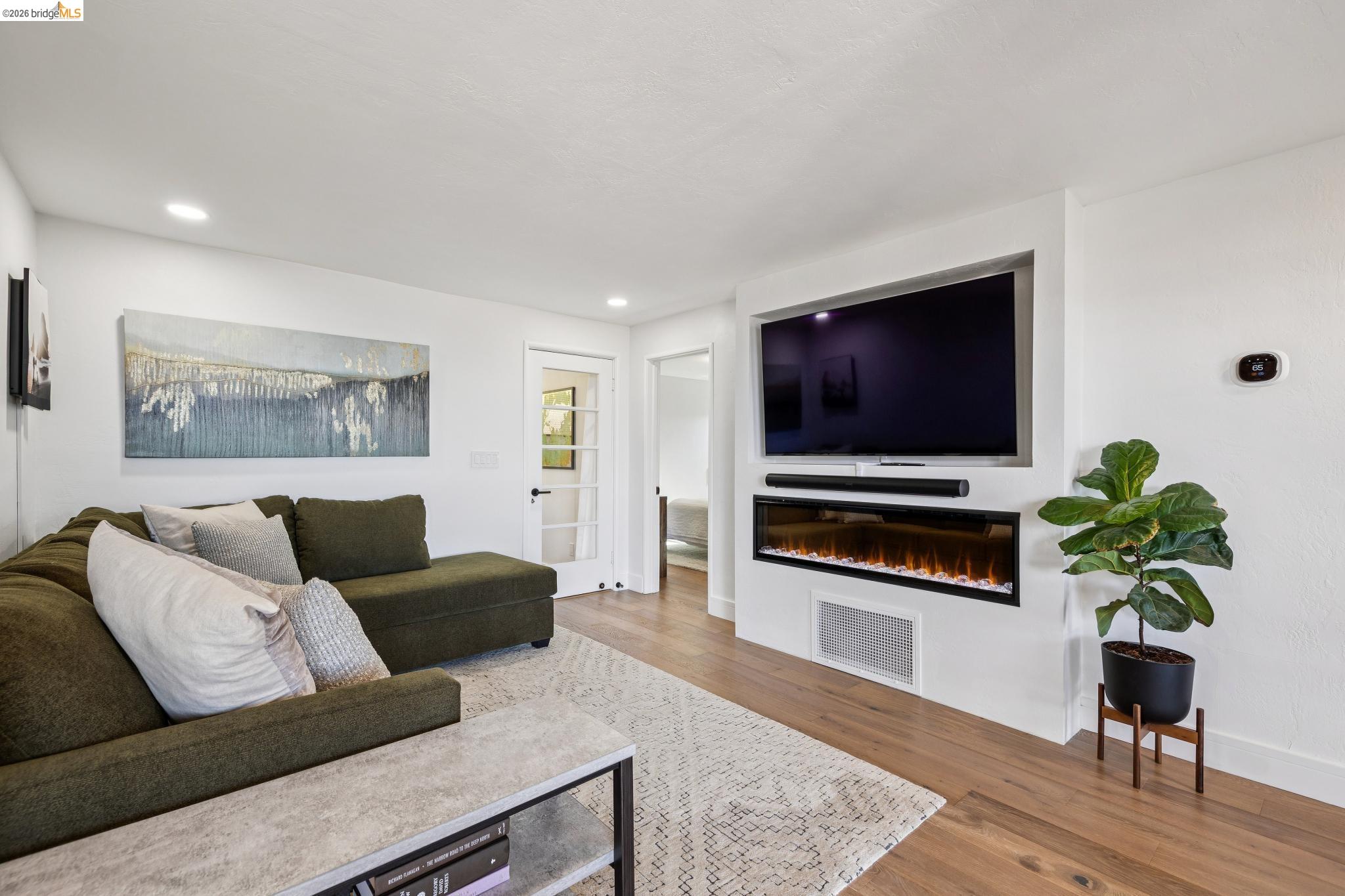 255 Stanford Ave