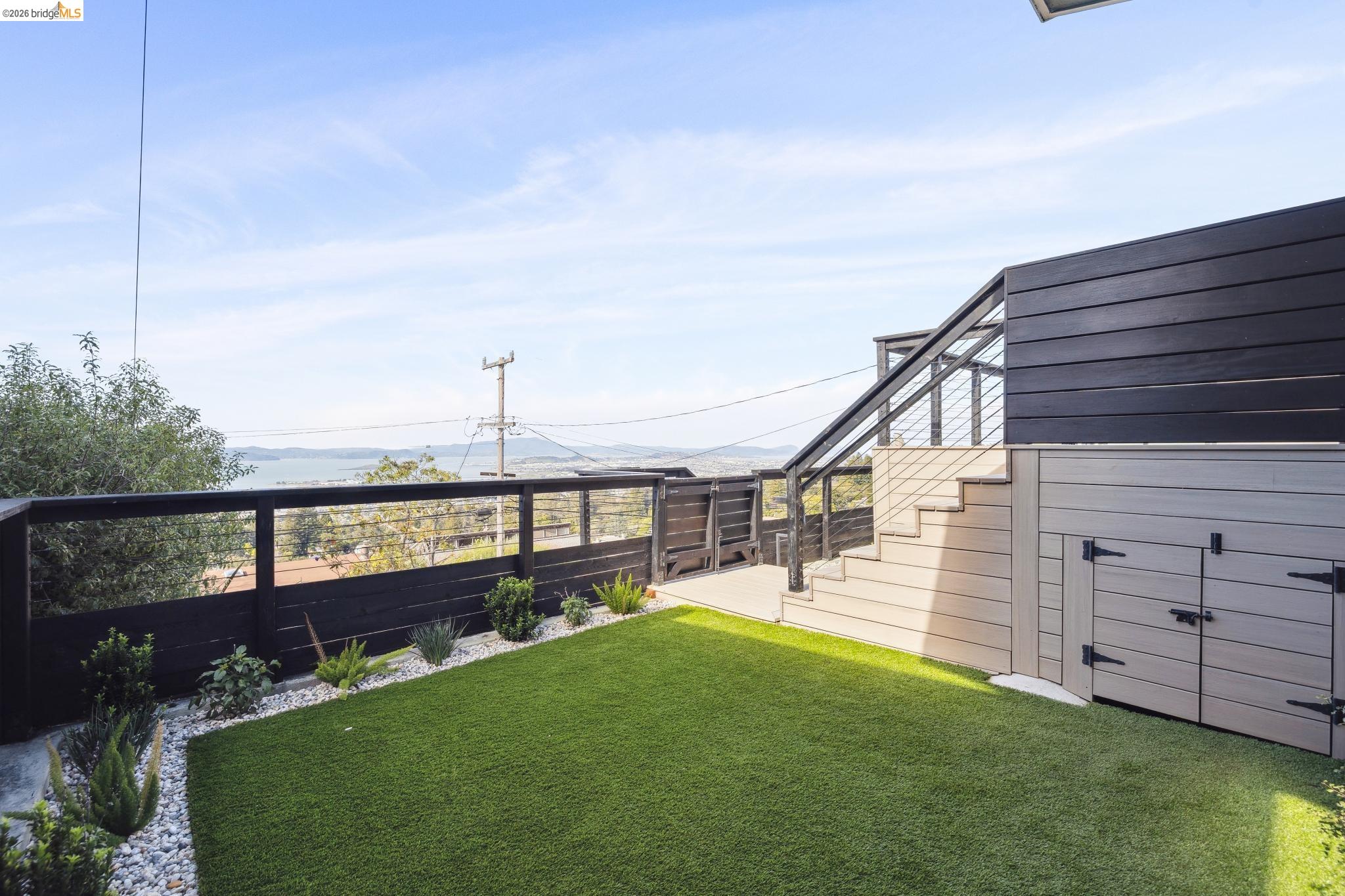 255 Stanford Ave