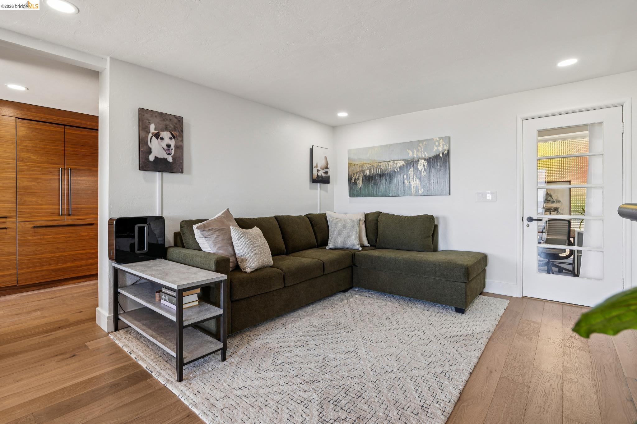 255 Stanford Ave