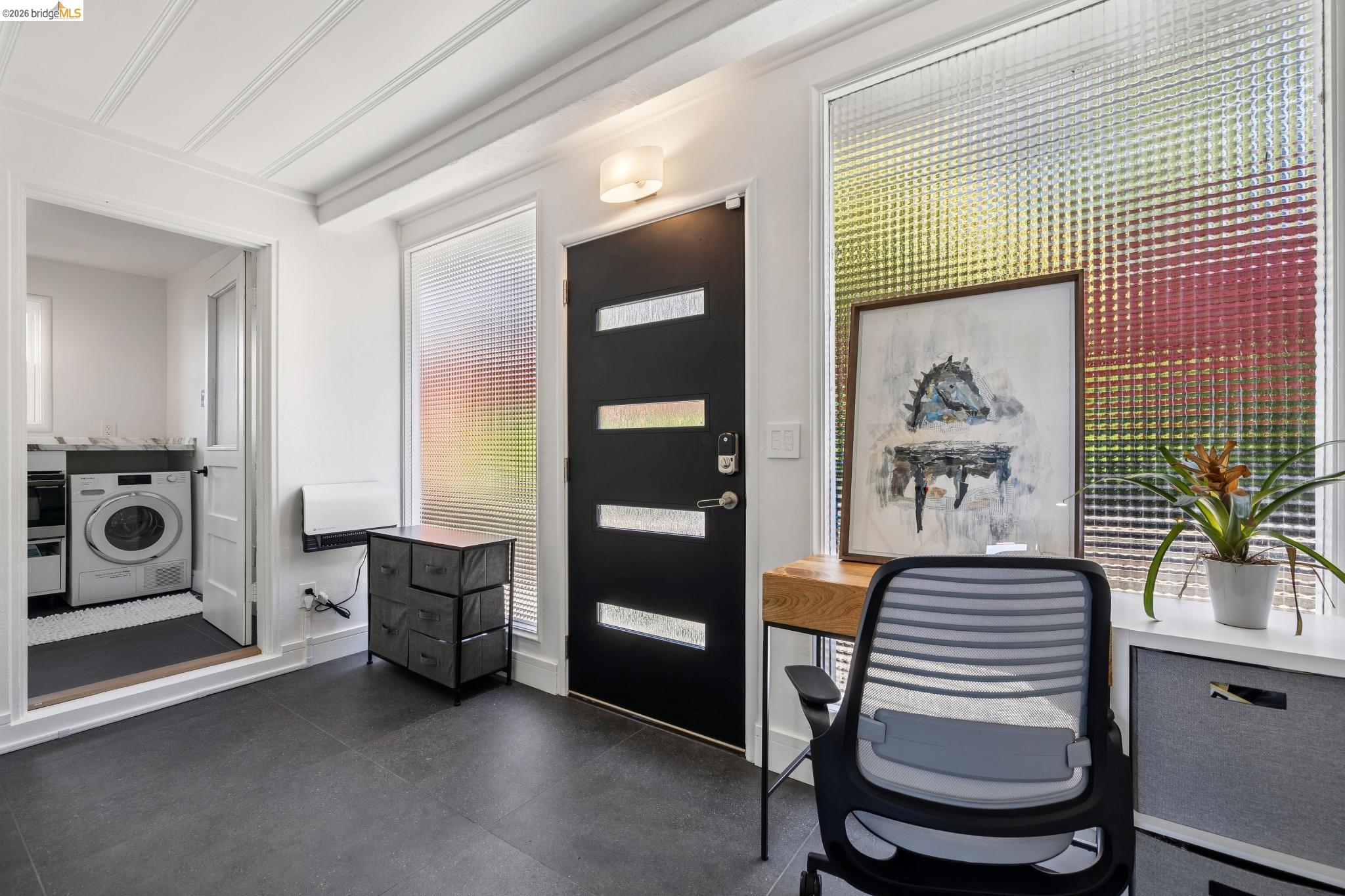 255 Stanford Ave