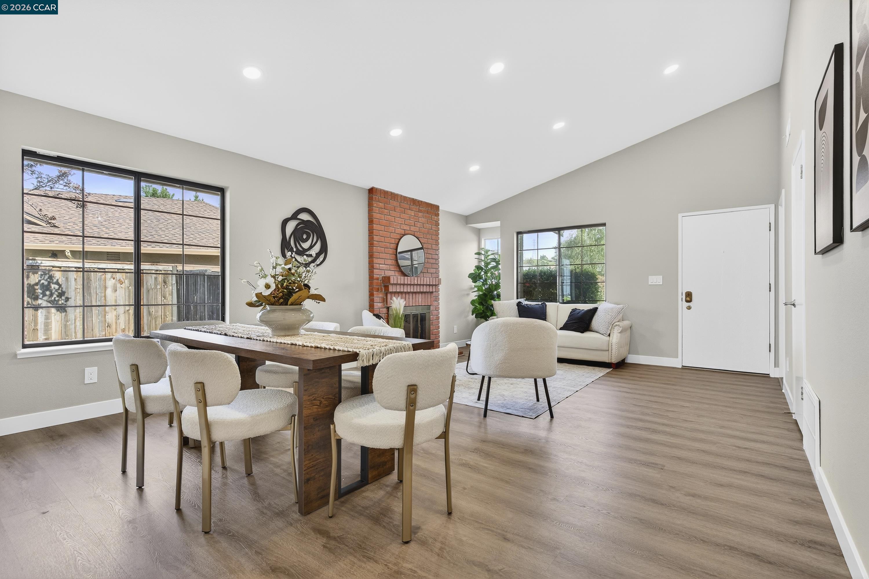 2413 Christian Ct