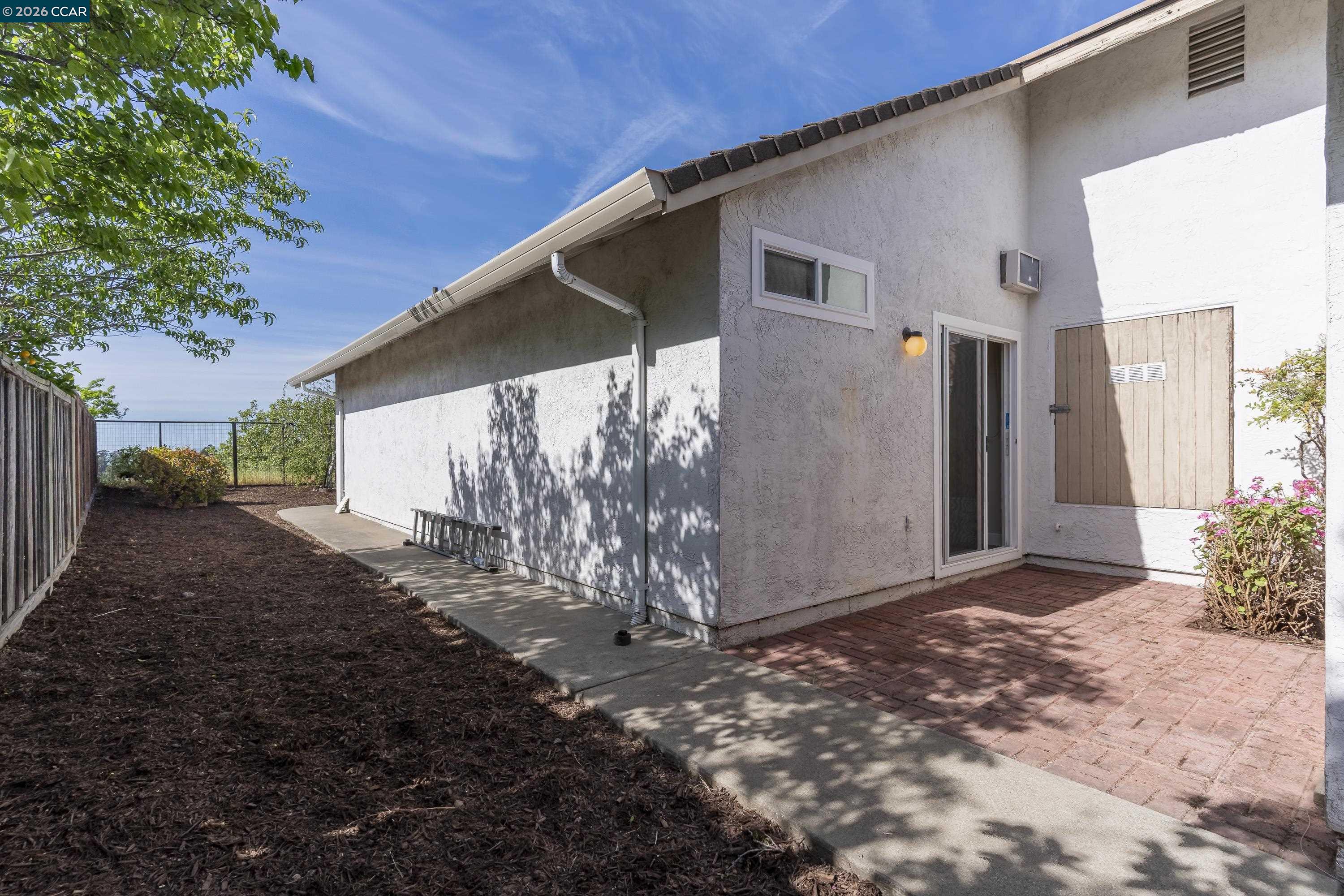 2413 Christian Ct