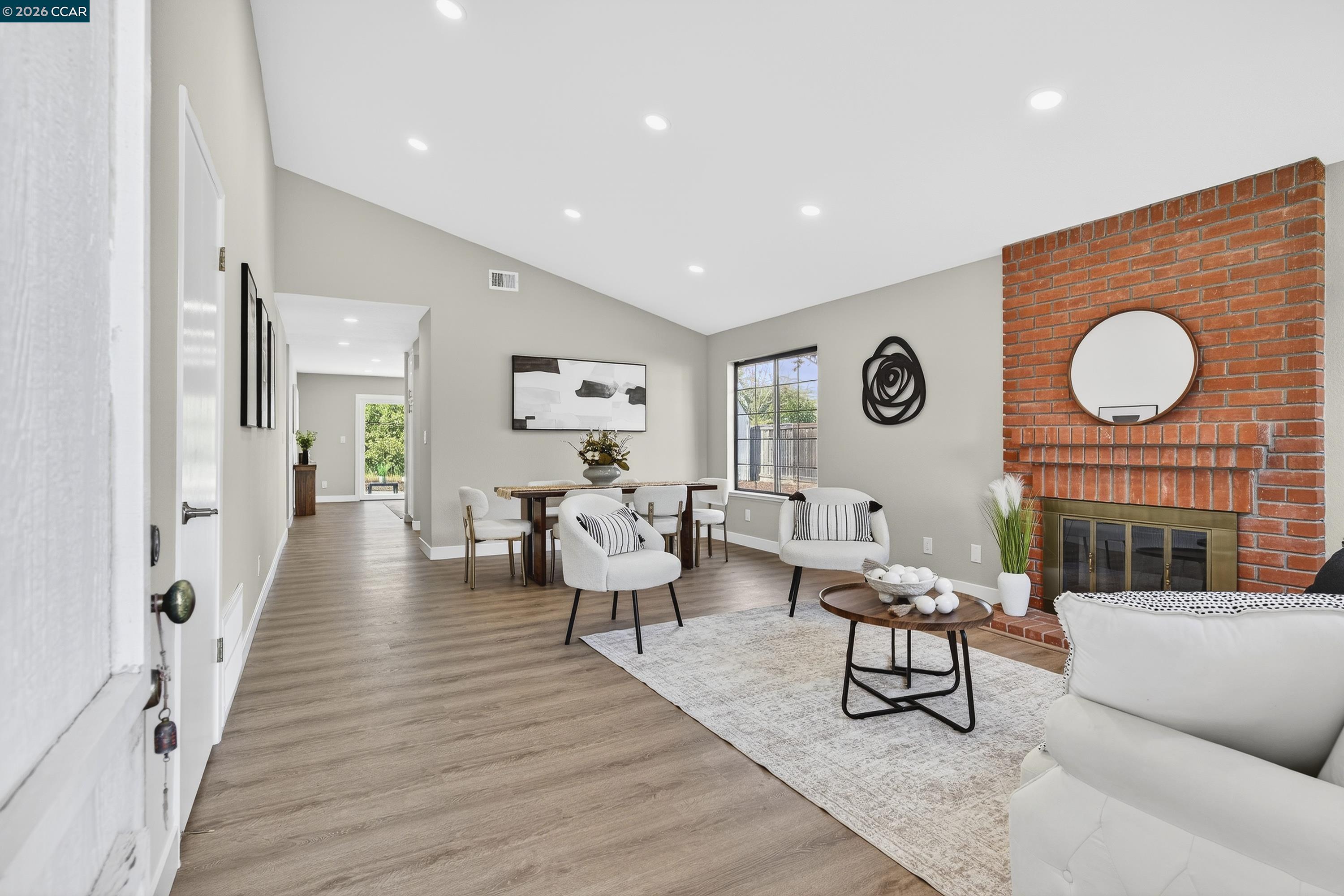 2413 Christian Ct