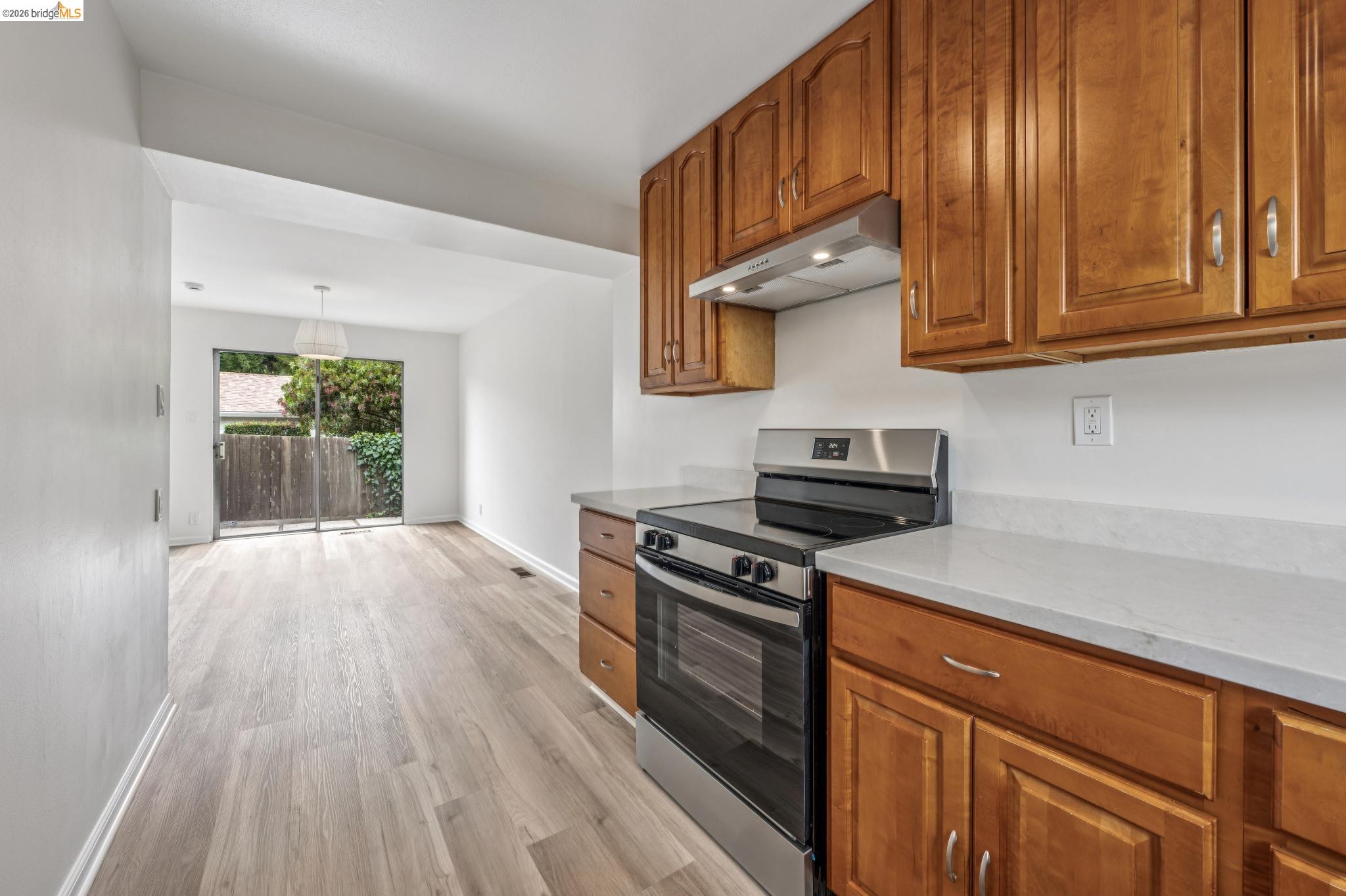 1223 Elm St
