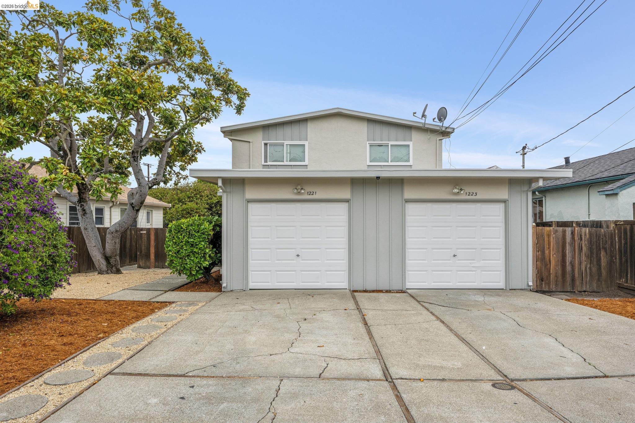 1223 Elm St