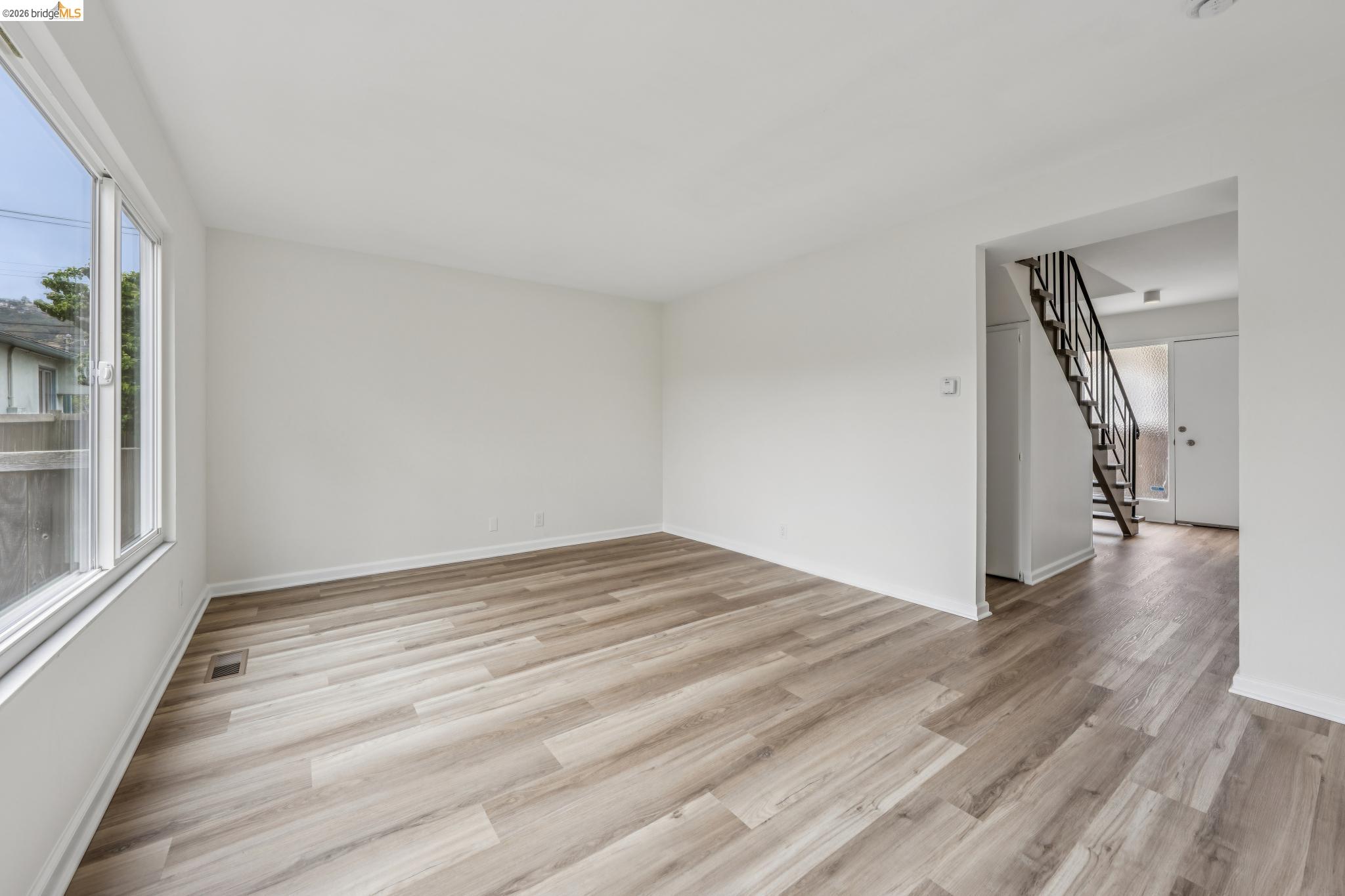 1223 Elm St