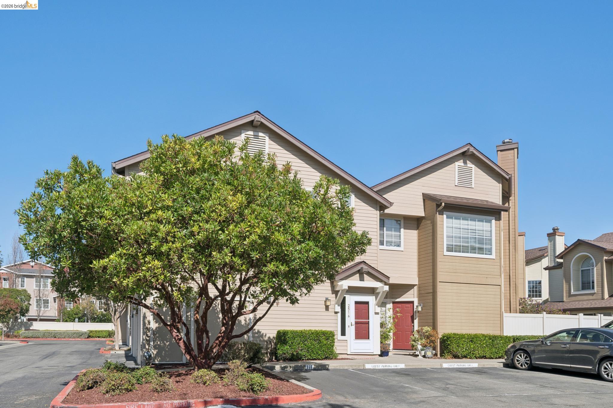 2516 Baywood Way
