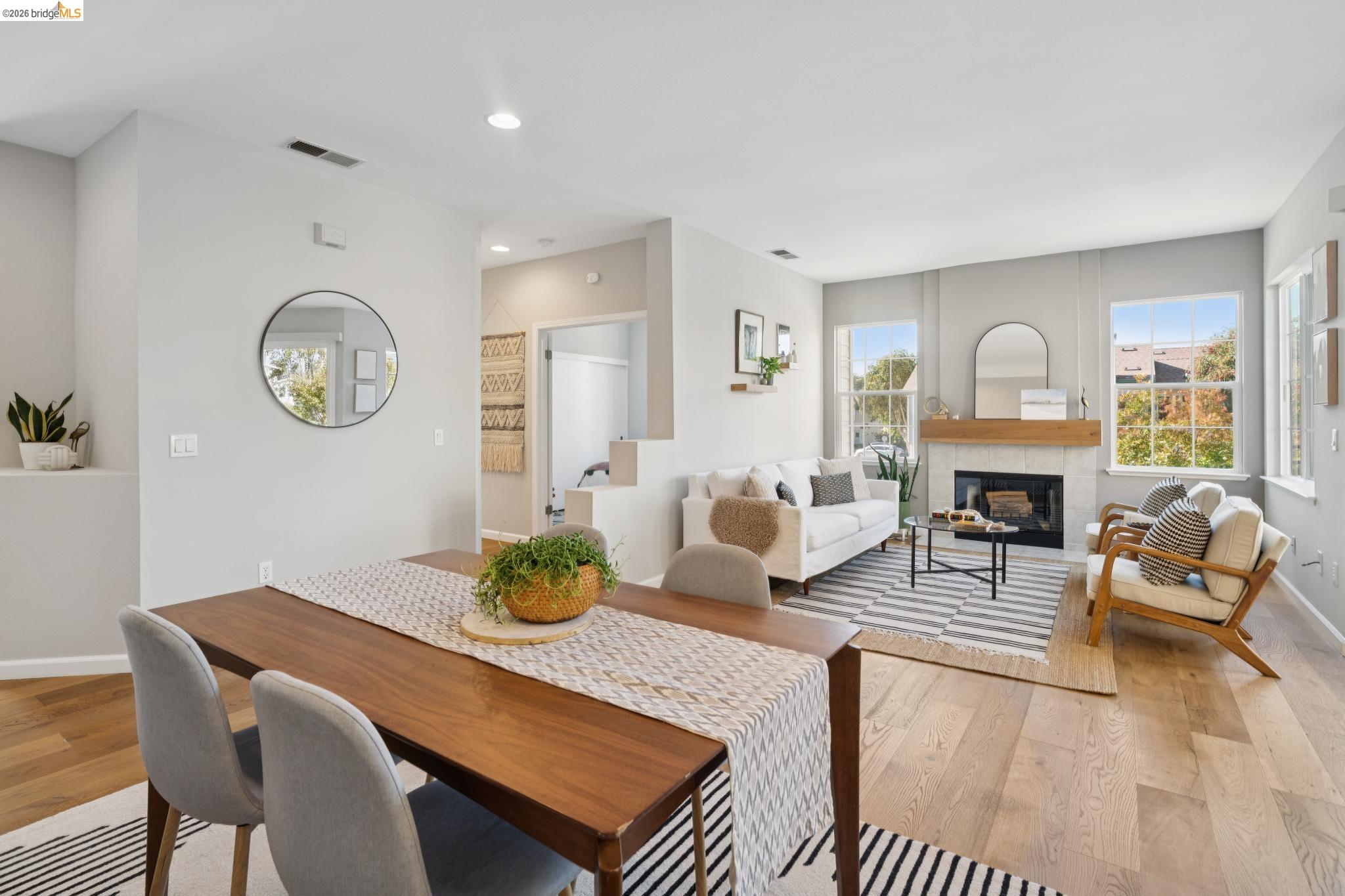 2516 Baywood Way
