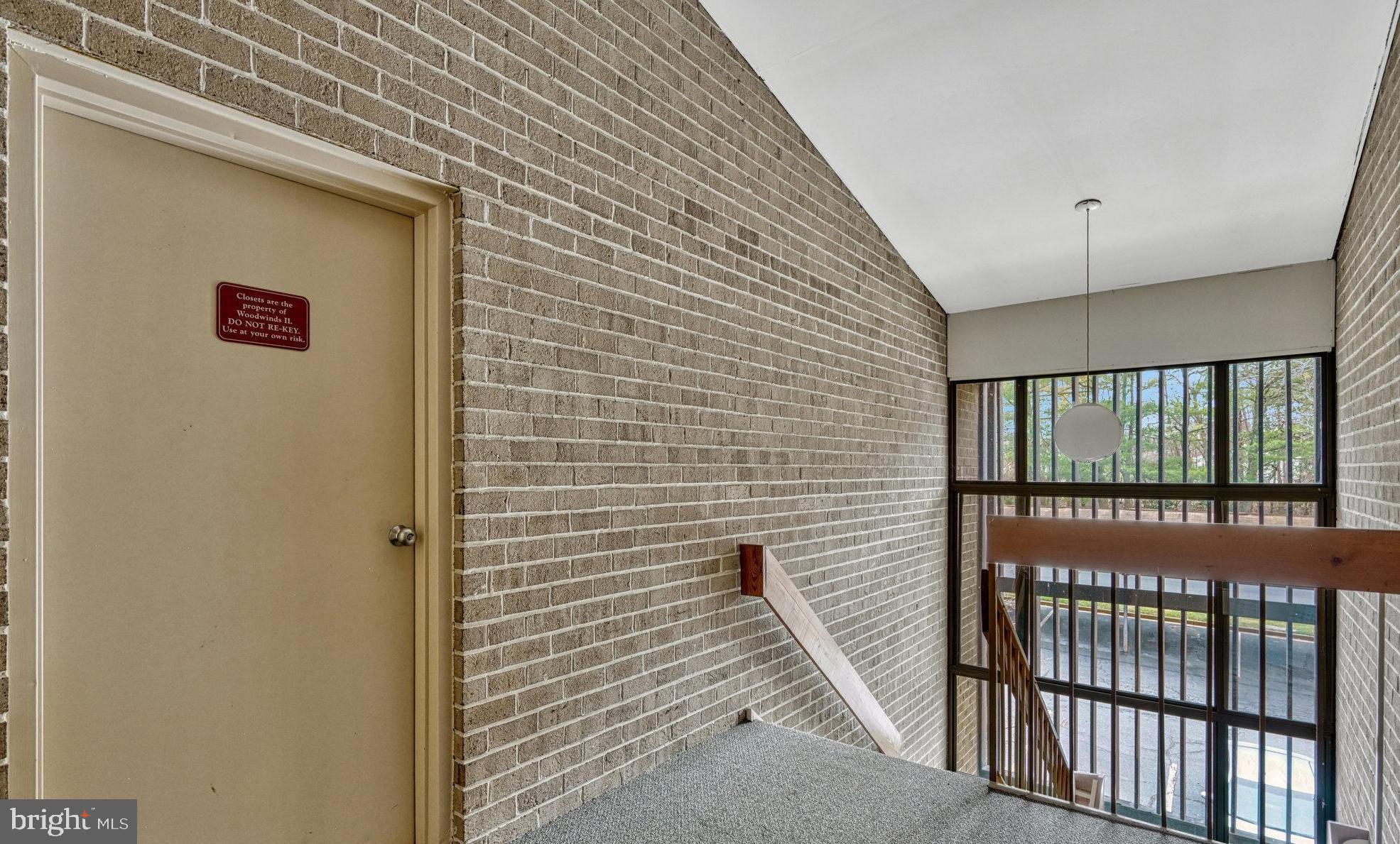 11556 ROLLING GREEN COURT 15/300