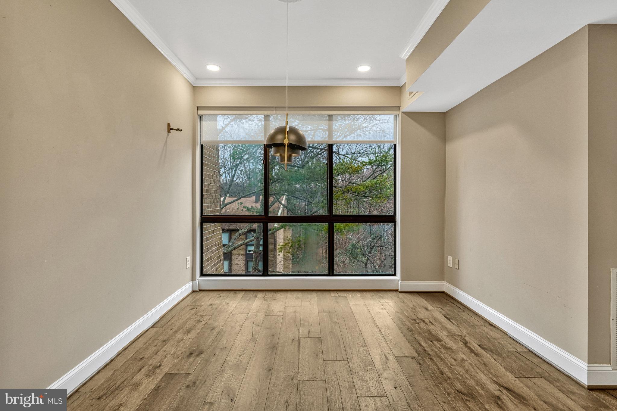 11556 ROLLING GREEN COURT 15/300