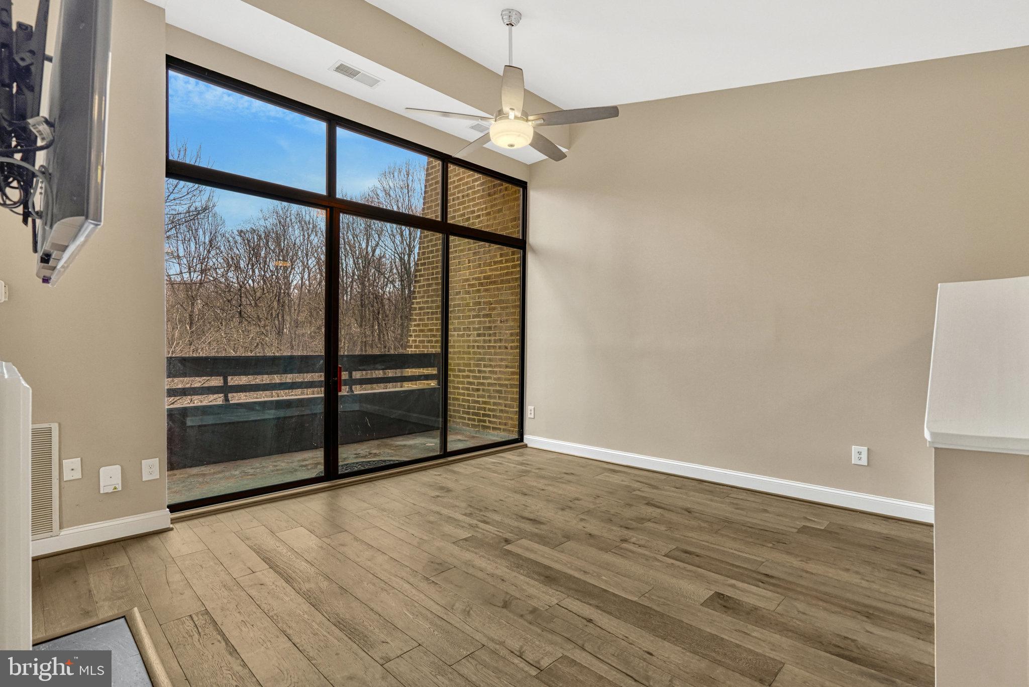 11556 ROLLING GREEN COURT 15/300