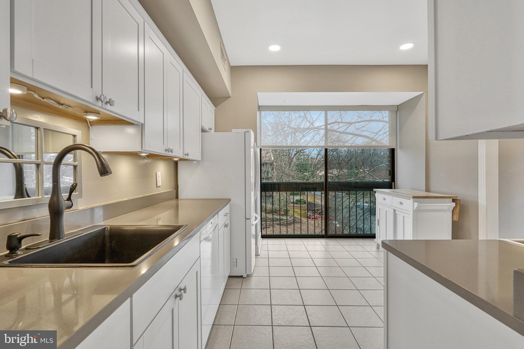 11556 ROLLING GREEN COURT 15/300
