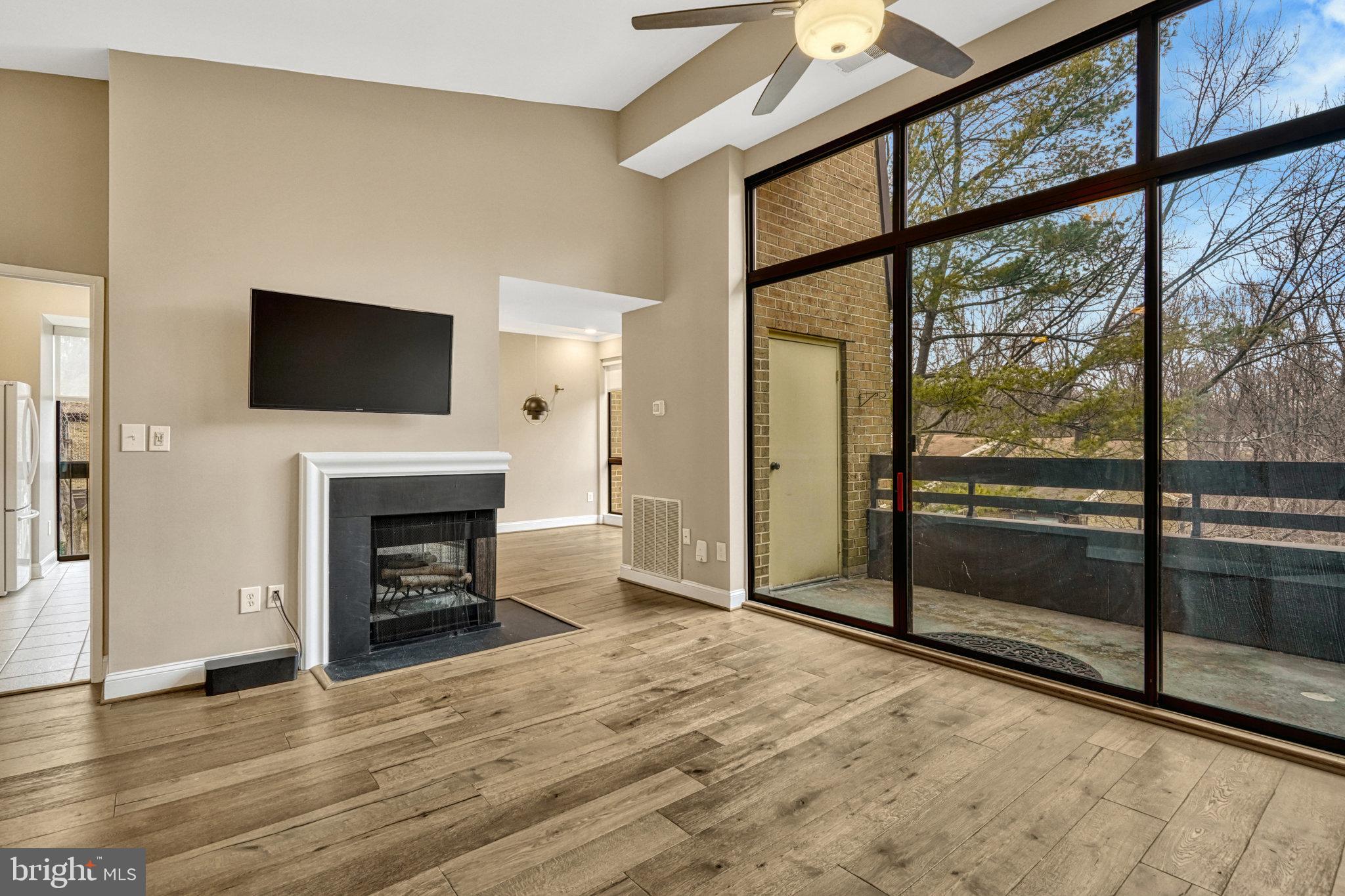 11556 ROLLING GREEN COURT 15/300