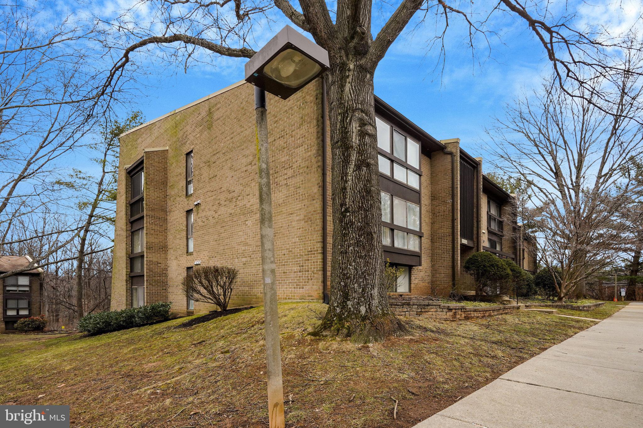 11556 ROLLING GREEN COURT 15/300