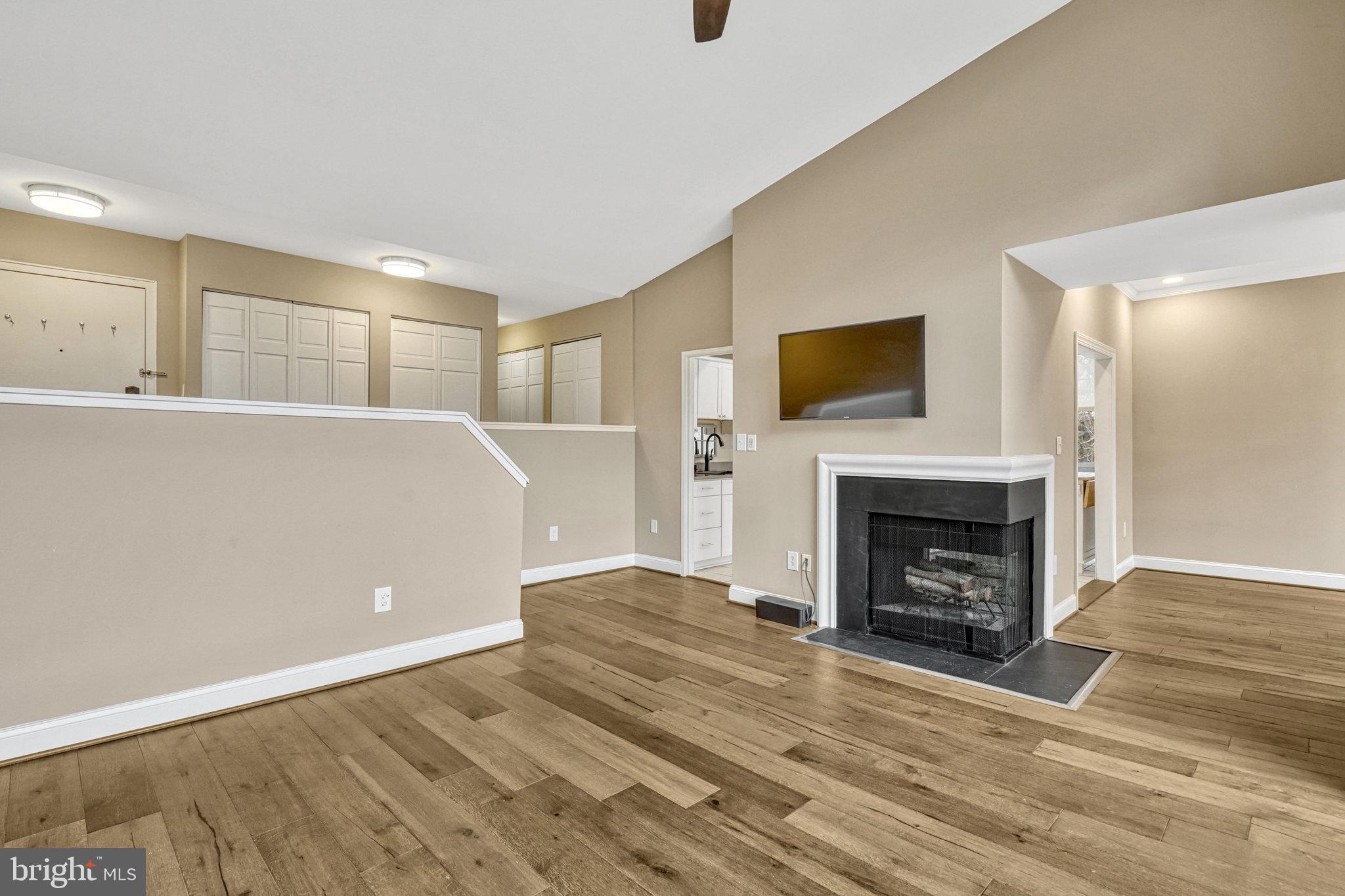 11556 ROLLING GREEN COURT 15/300