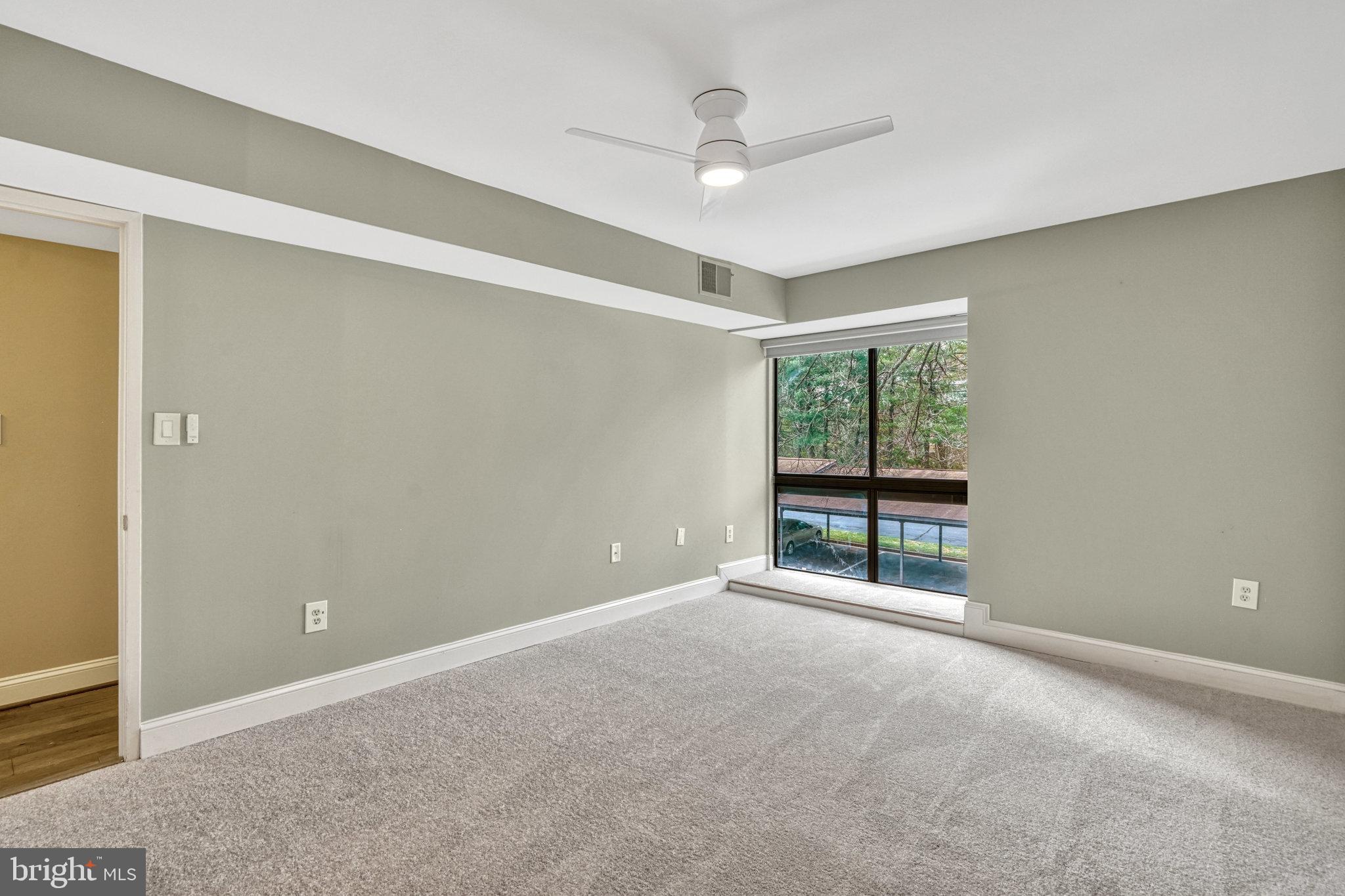 11556 ROLLING GREEN COURT 15/300