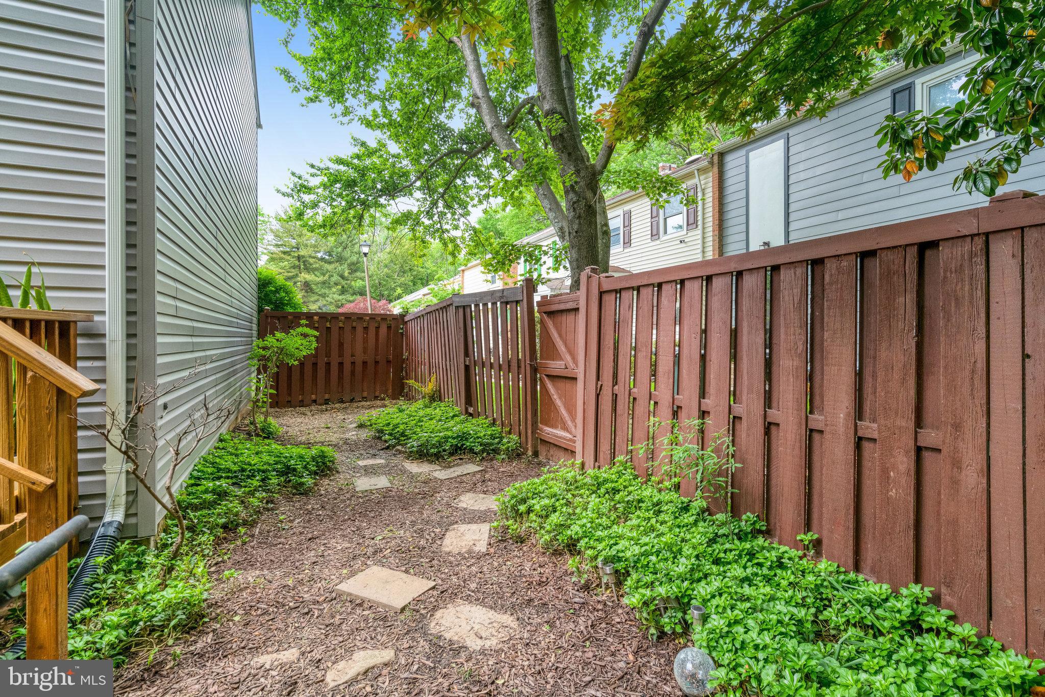 5111 ARRIT COURT