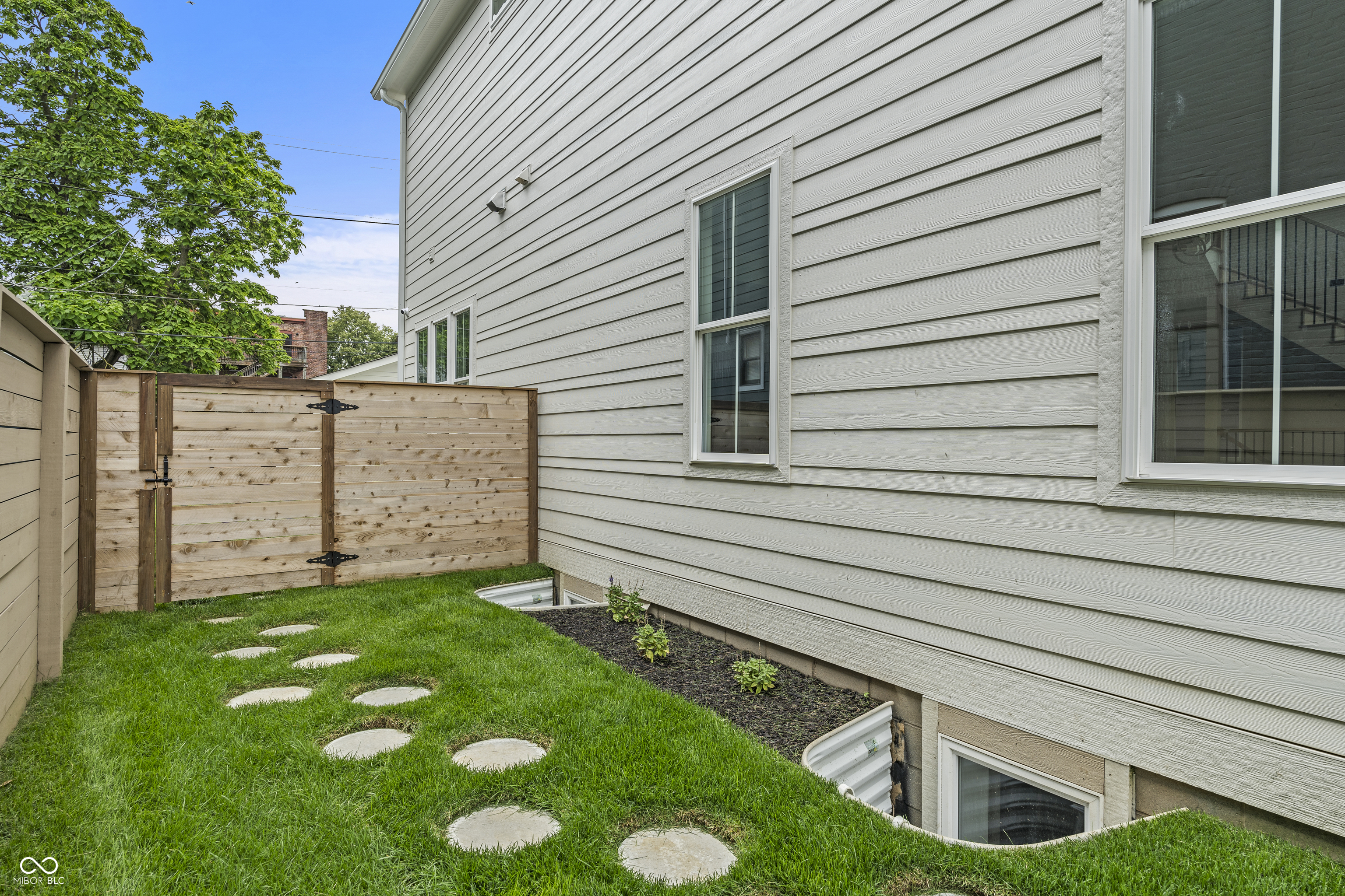 2054 Carrollton Avenue