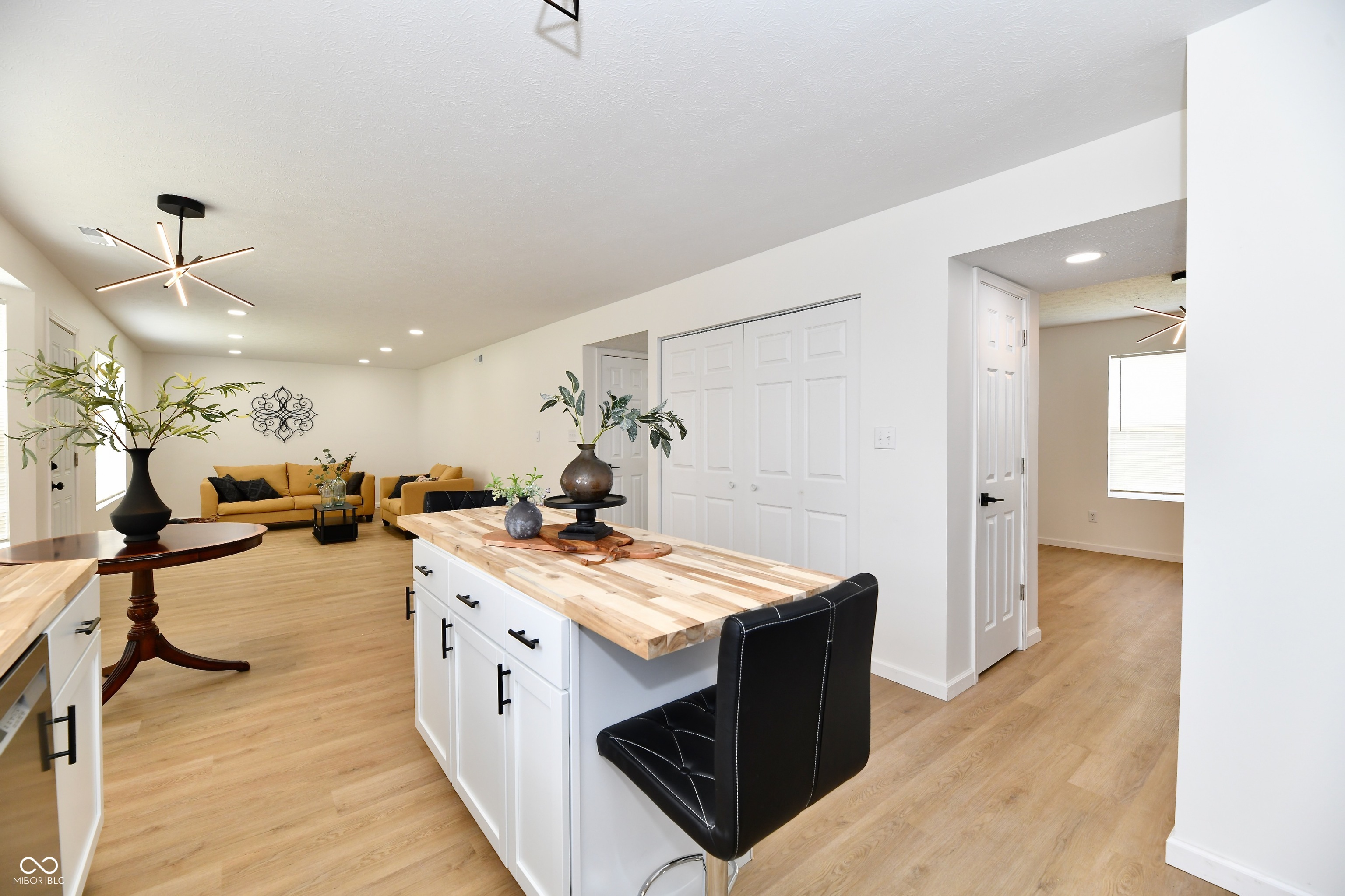3301 Creekshore Drive