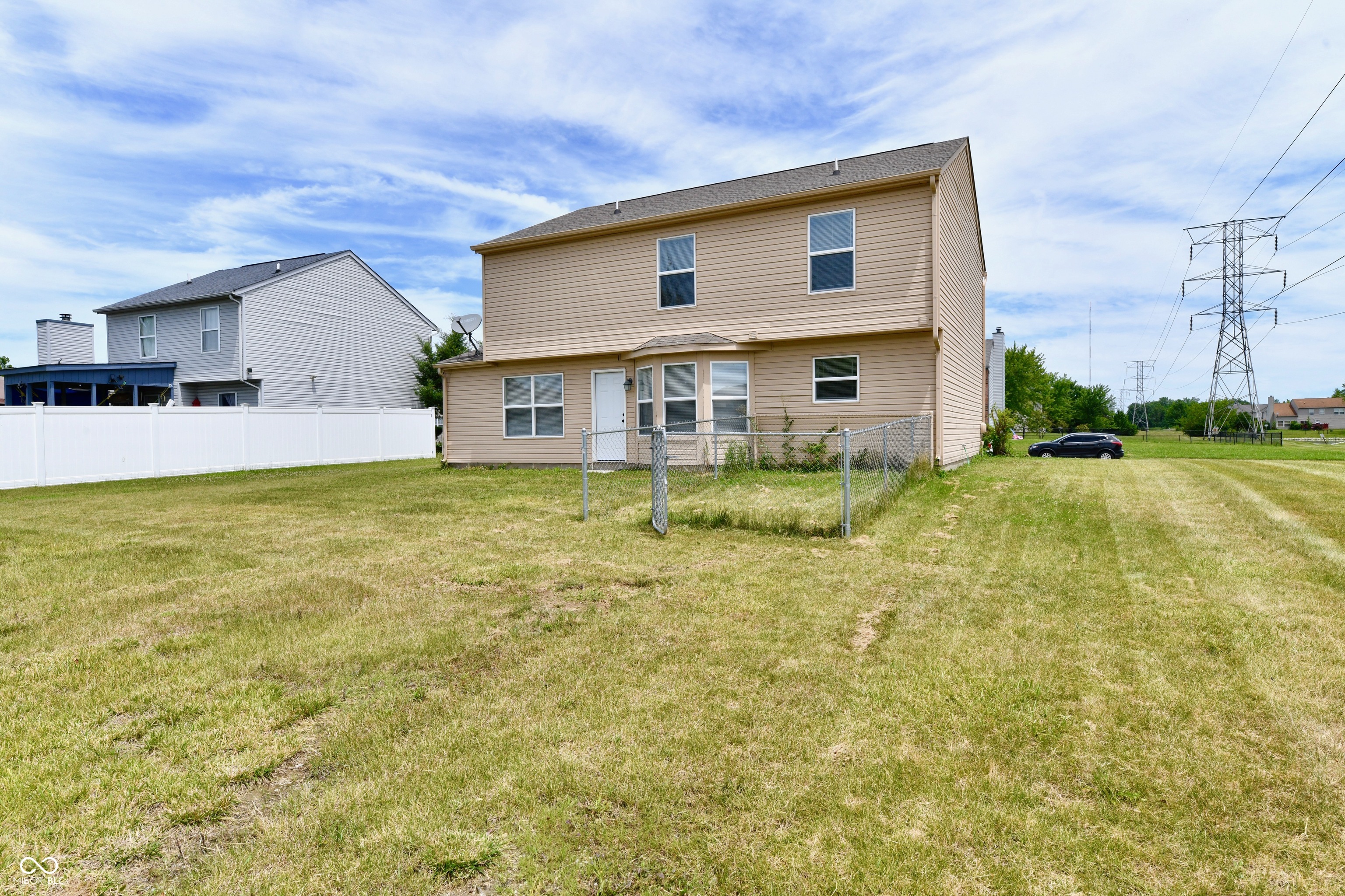 3301 Creekshore Drive