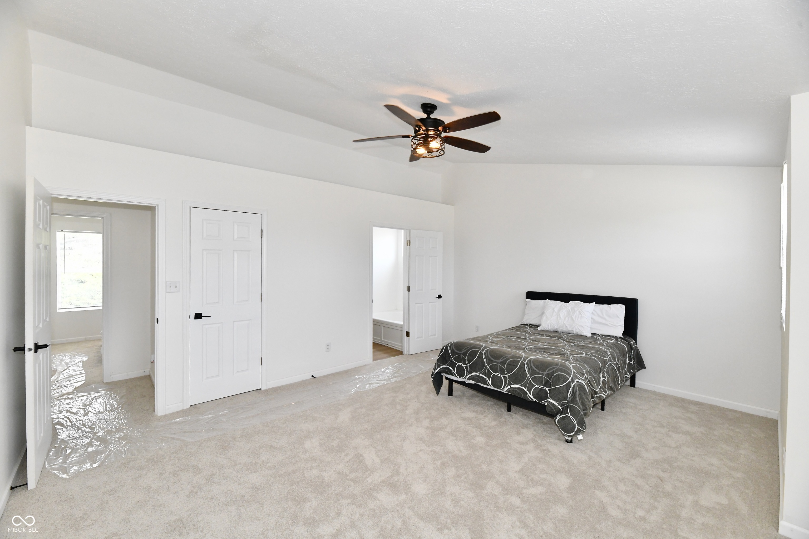 3301 Creekshore Drive