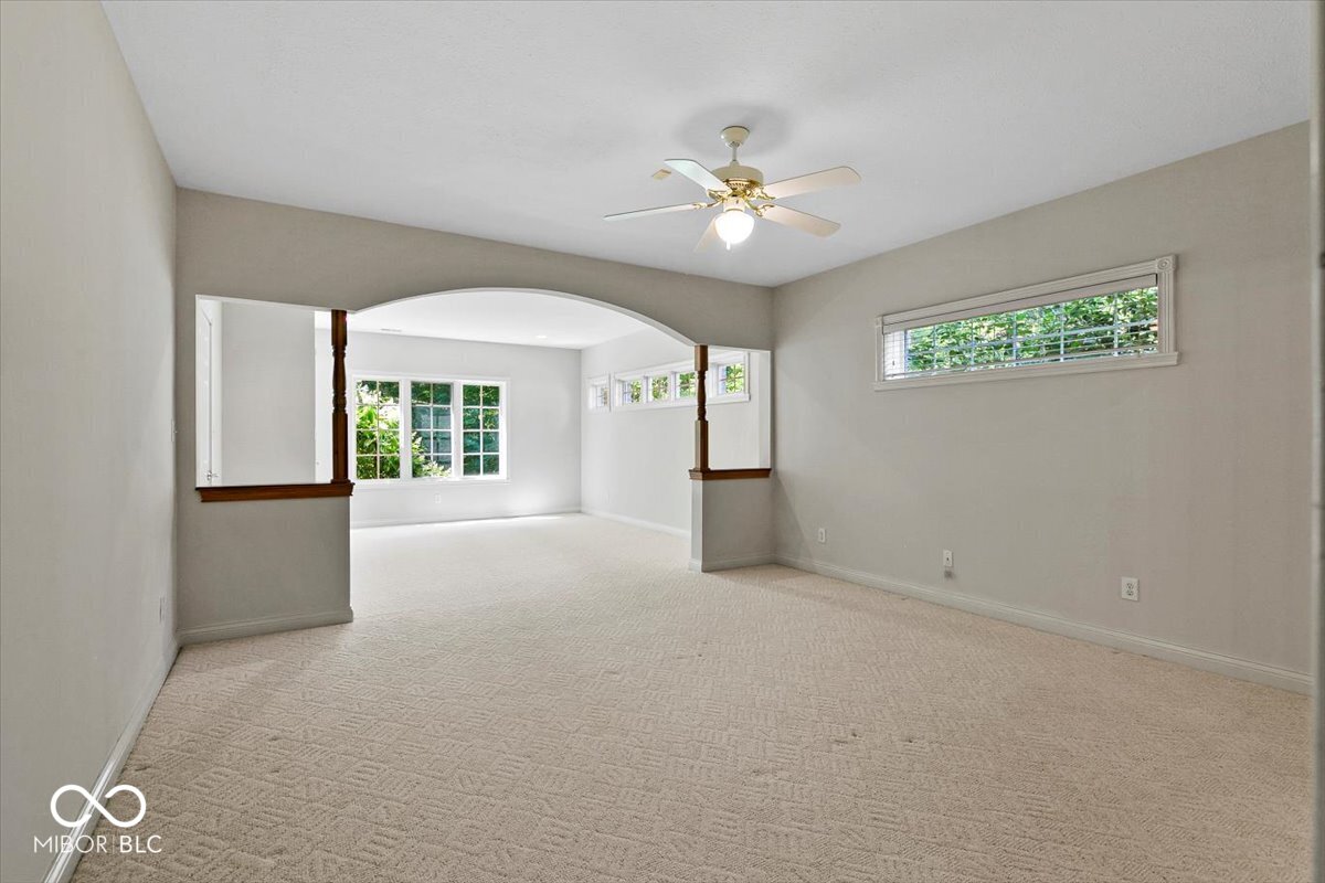 8123 Hunters Place