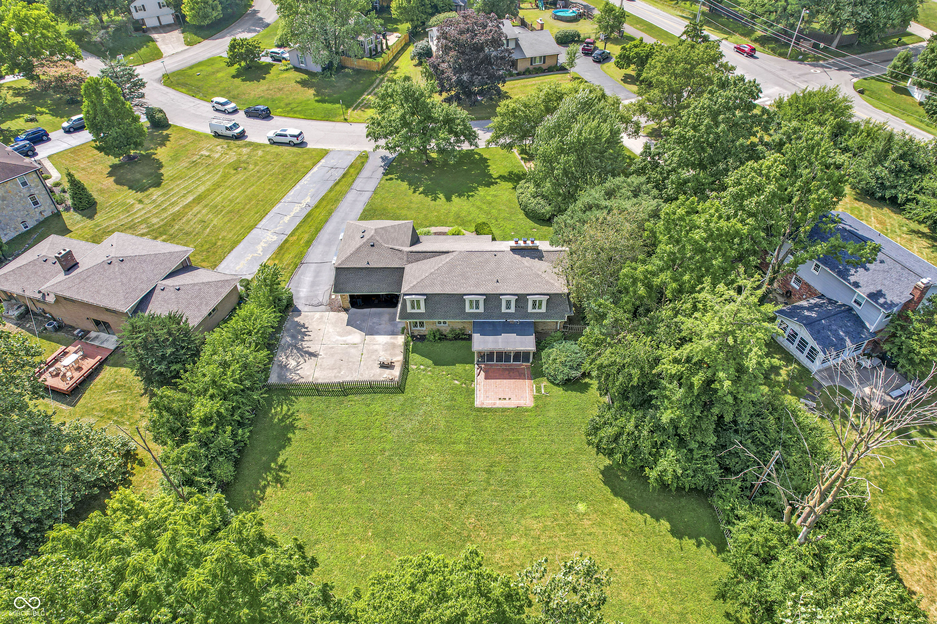 7035 Creekside Lane