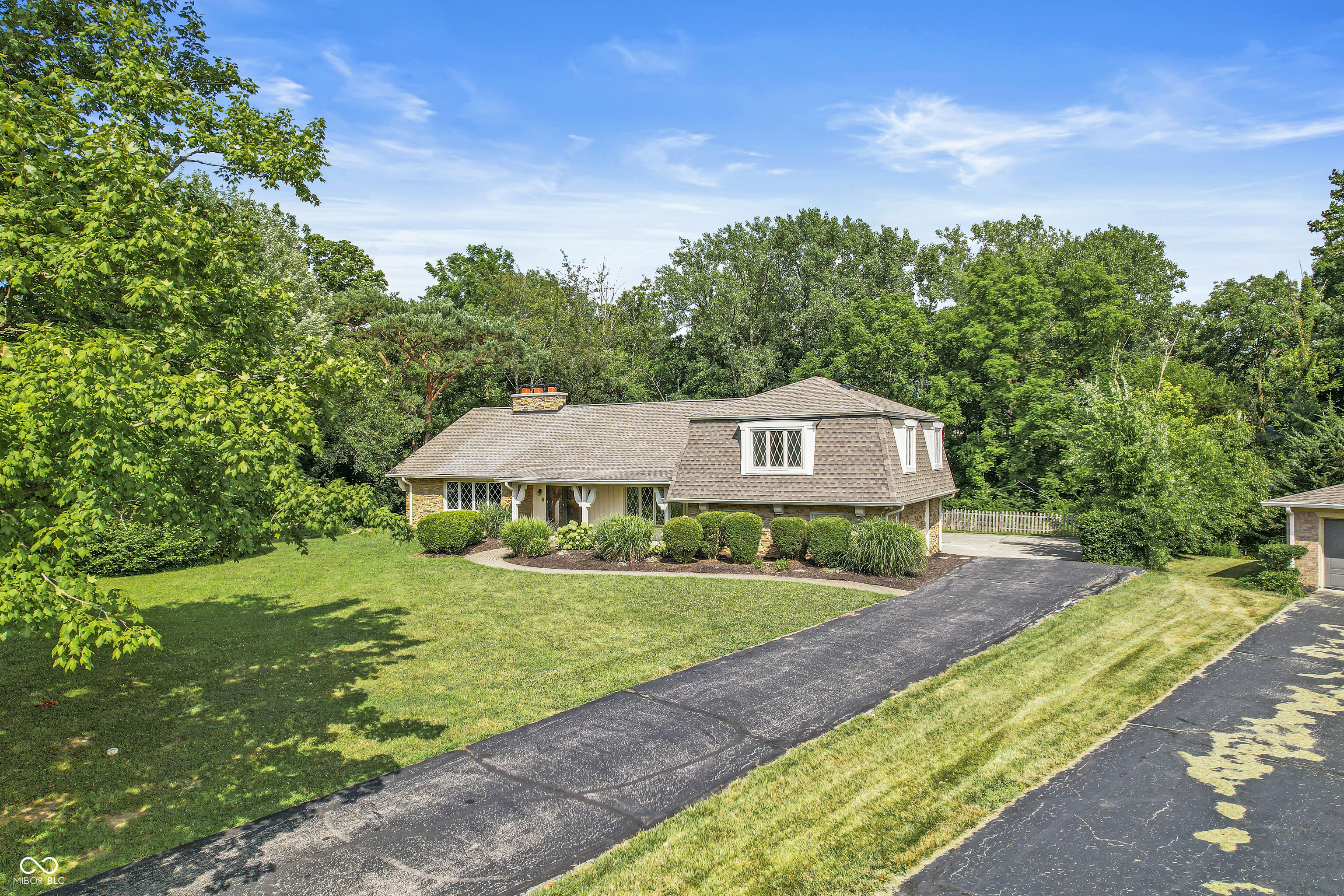 7035 Creekside Lane