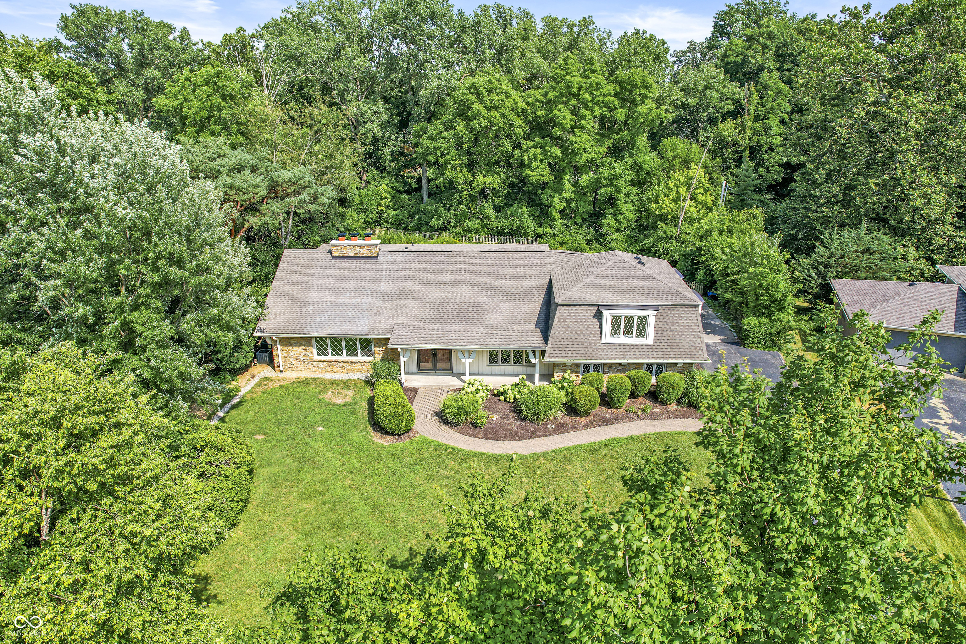 7035 Creekside Lane