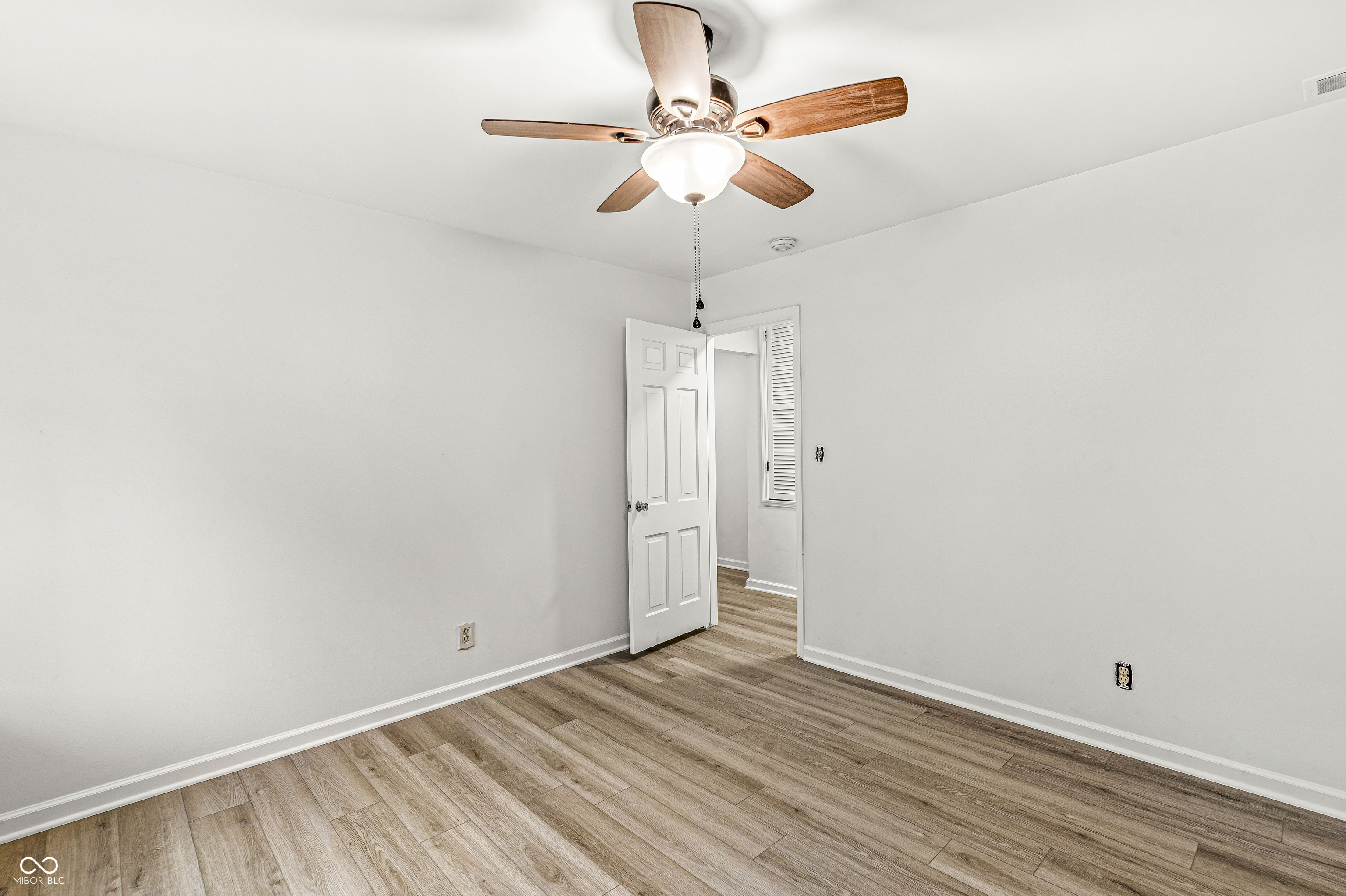 7035 Creekside Lane