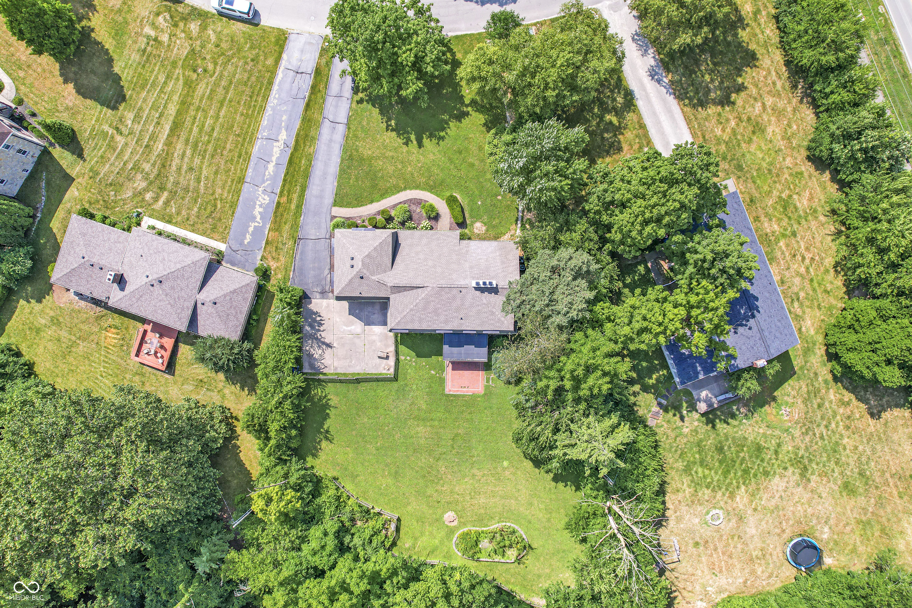 7035 Creekside Lane