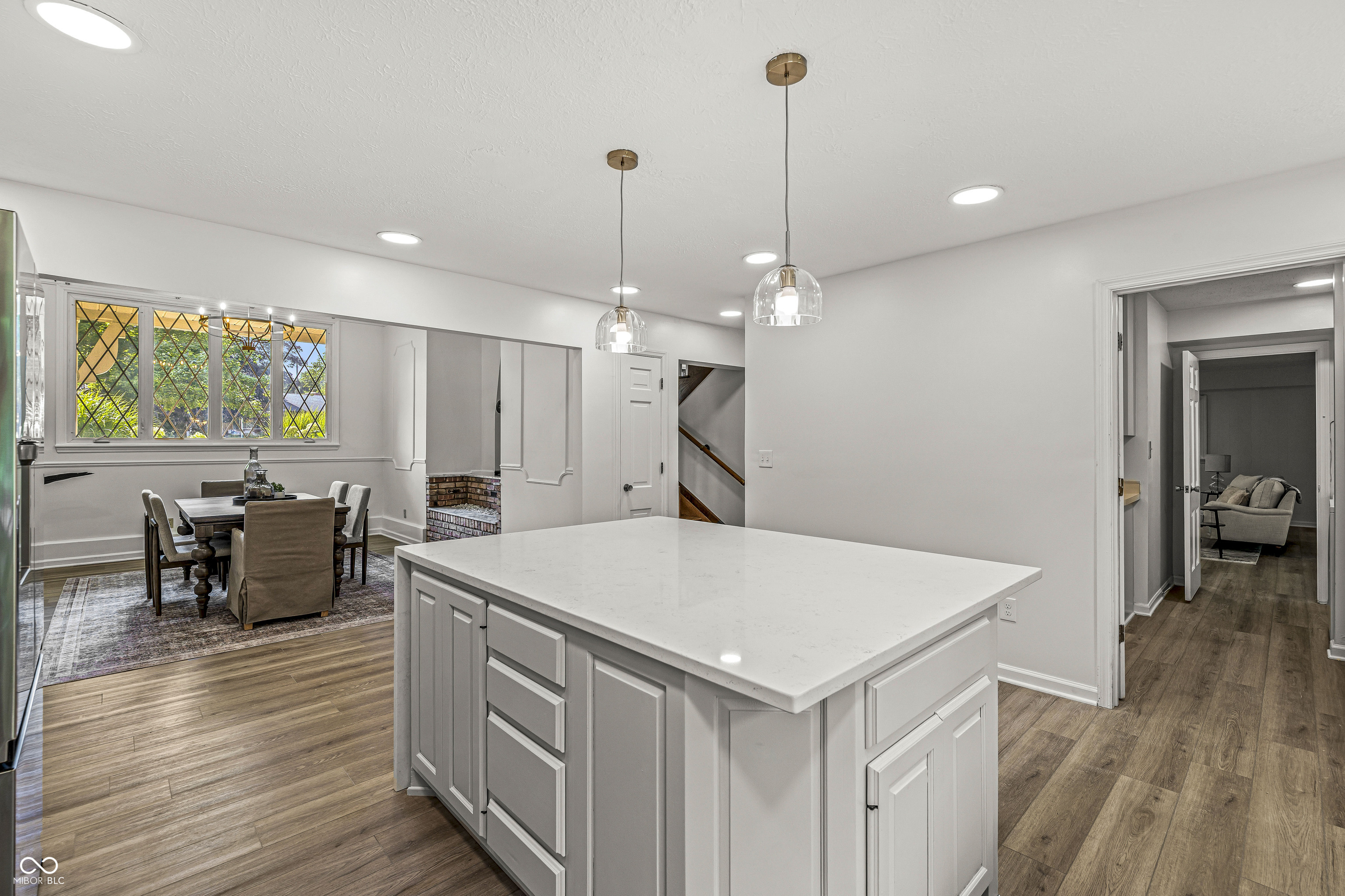 7035 Creekside Lane