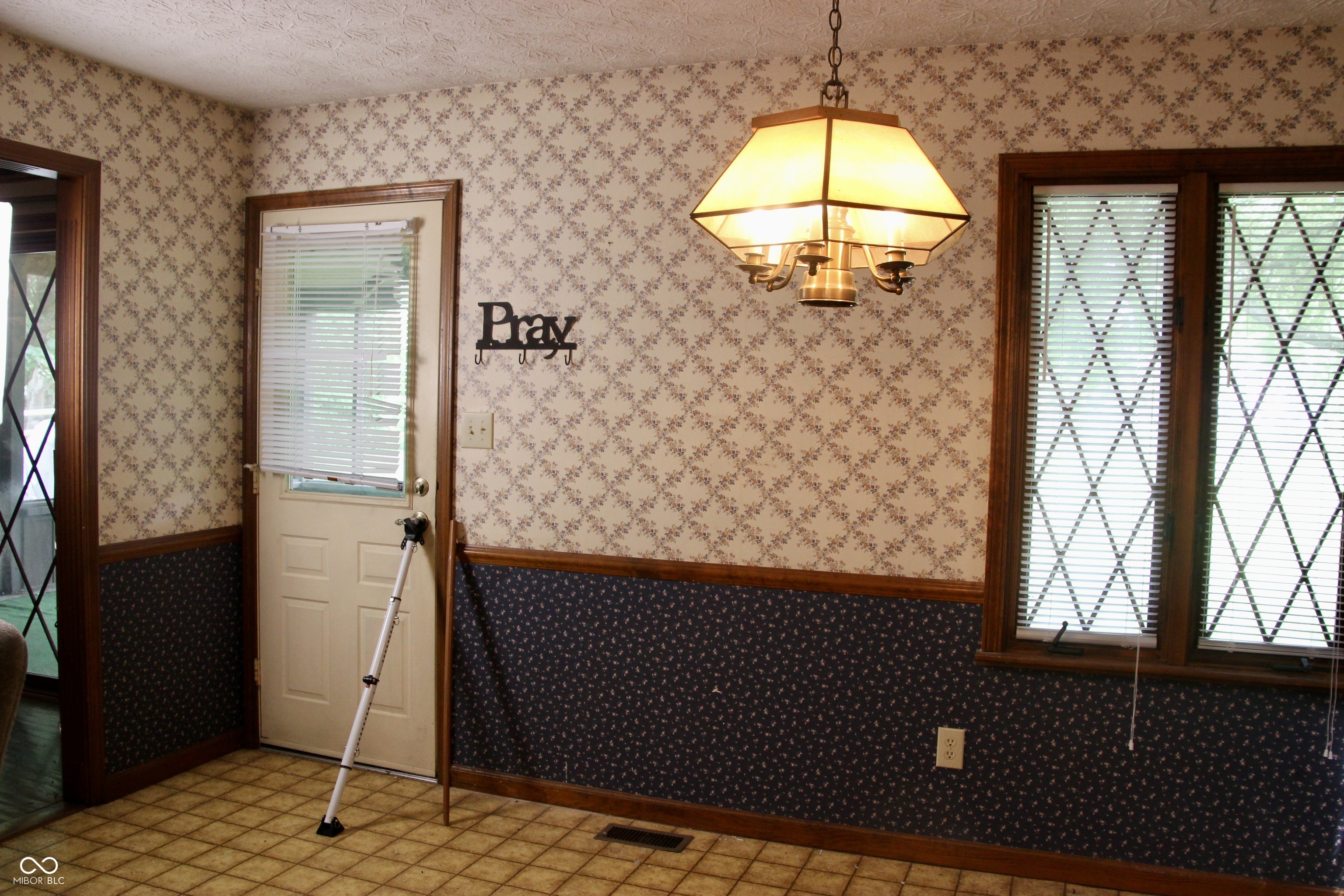 8702 Swiftsail Court