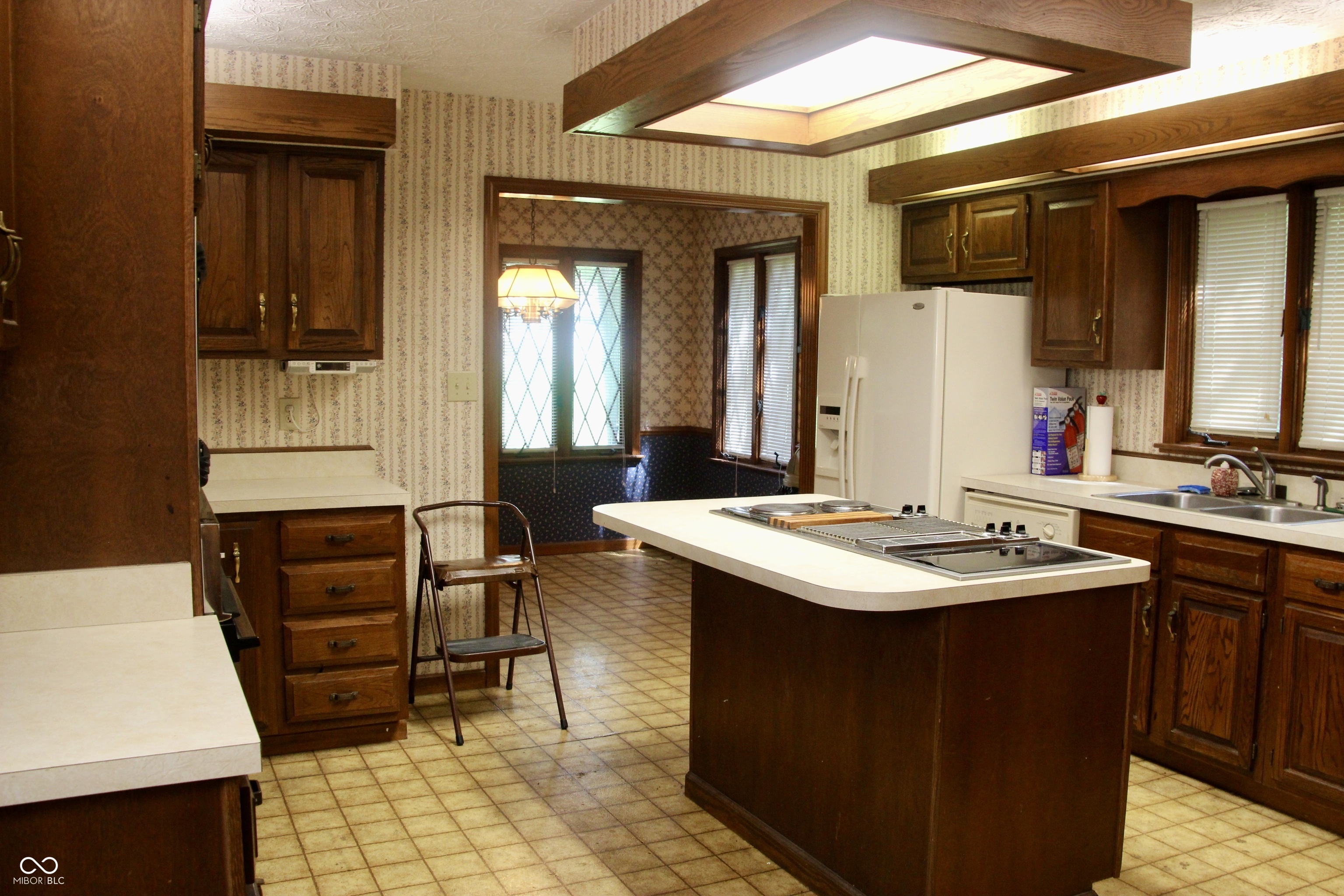 8702 Swiftsail Court