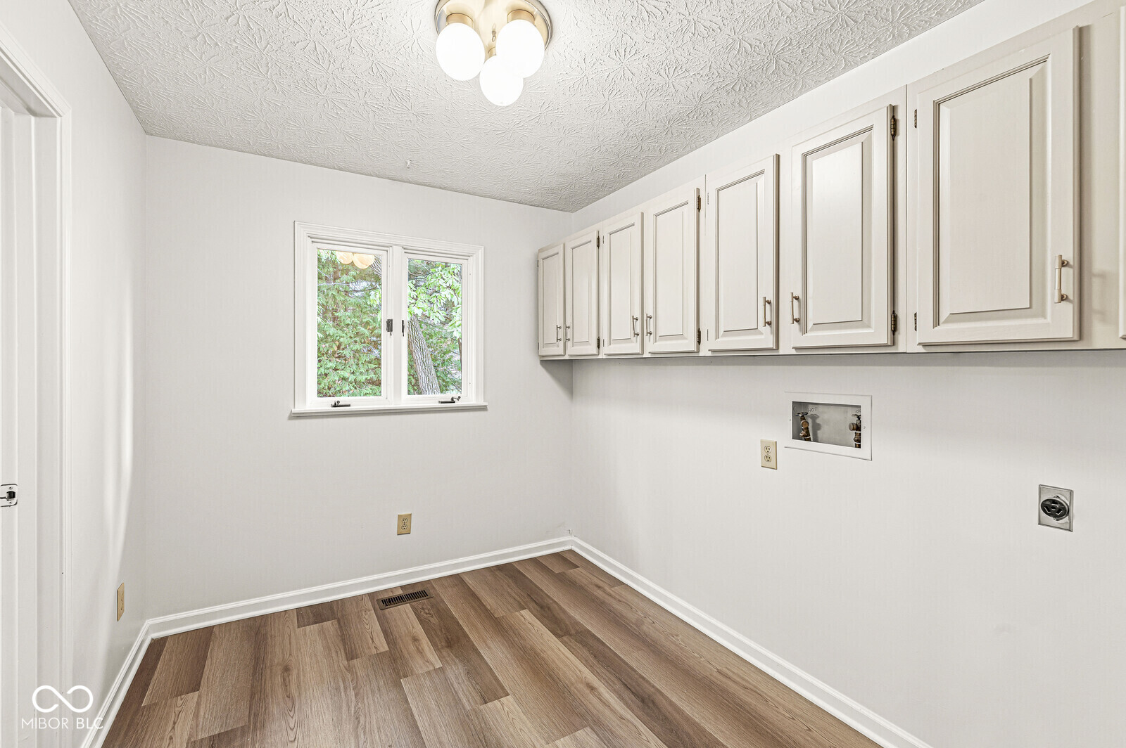 8702 Swiftsail Court