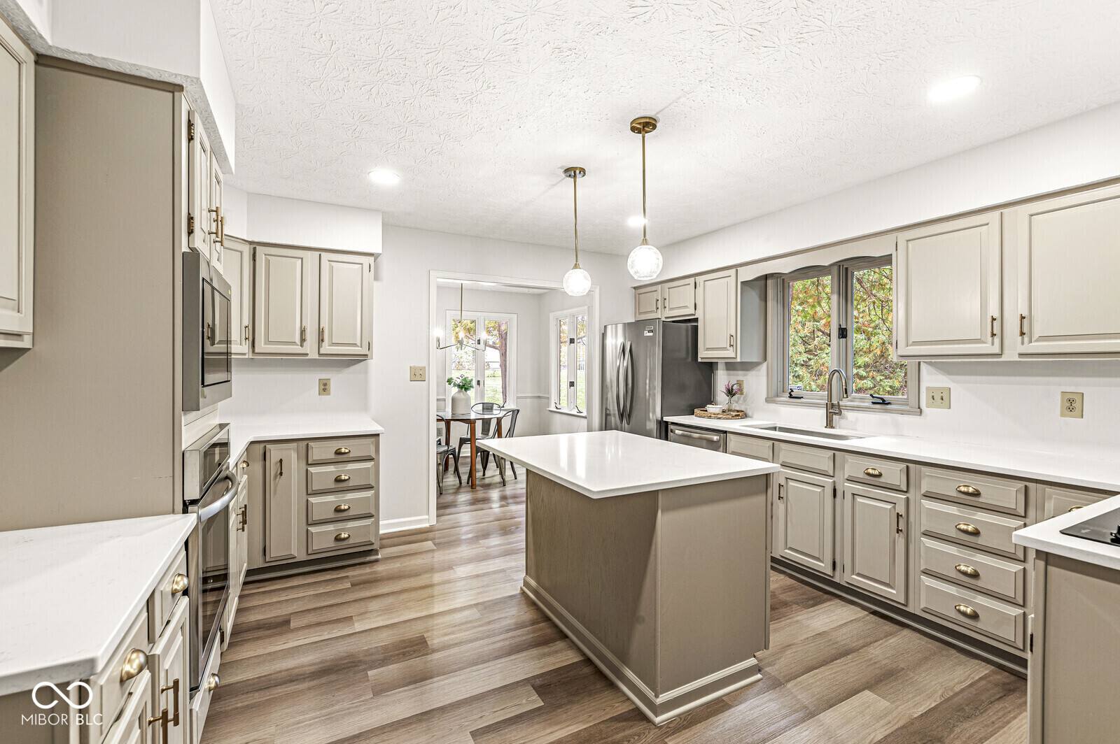 8702 Swiftsail Court