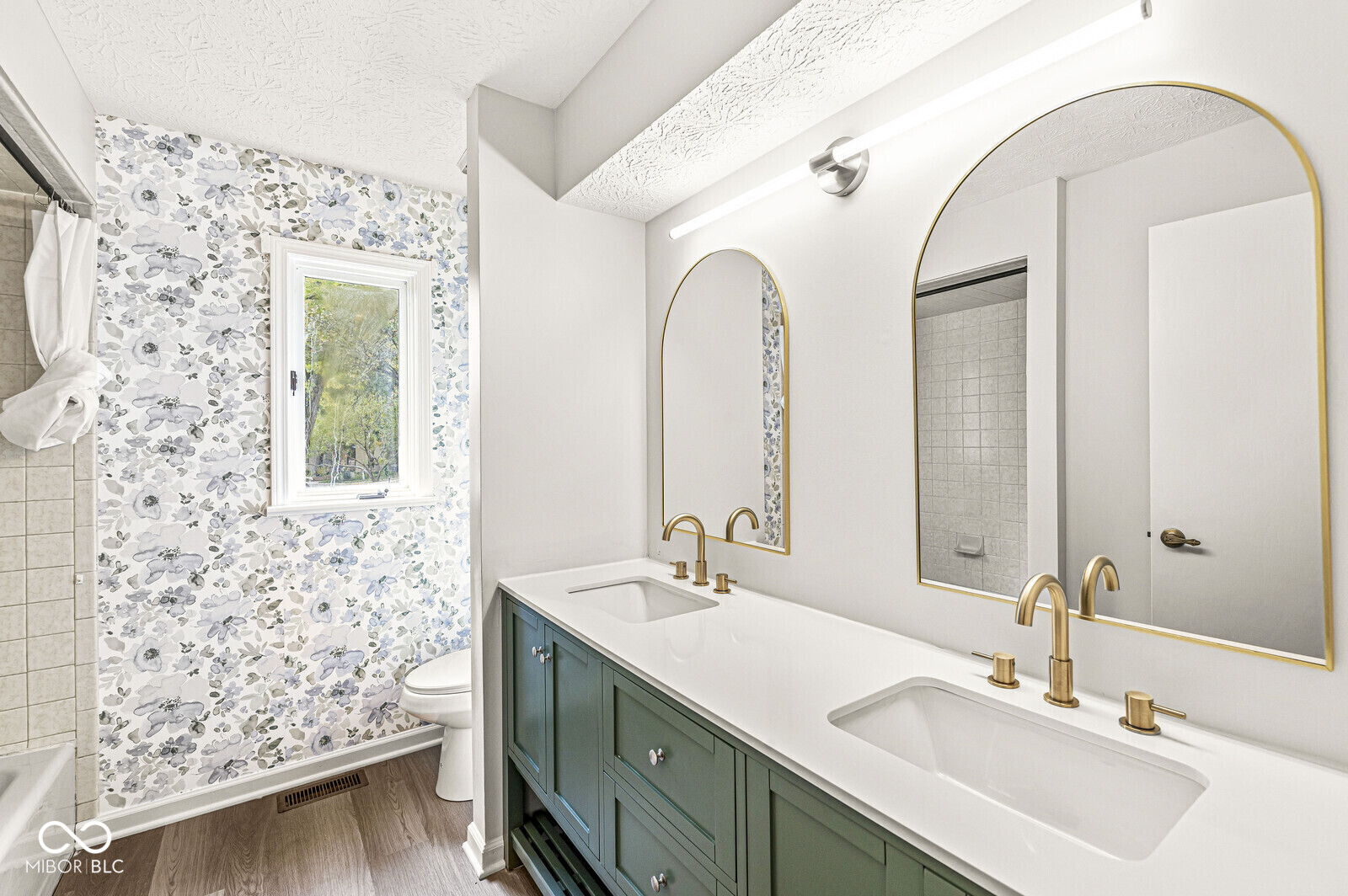 8702 Swiftsail Court