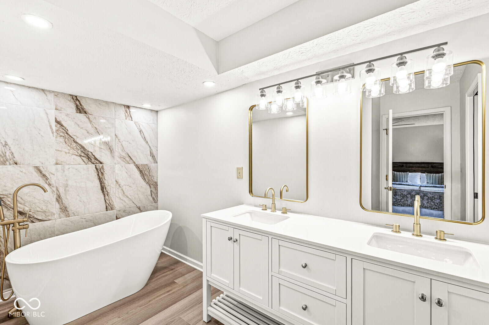 8702 Swiftsail Court