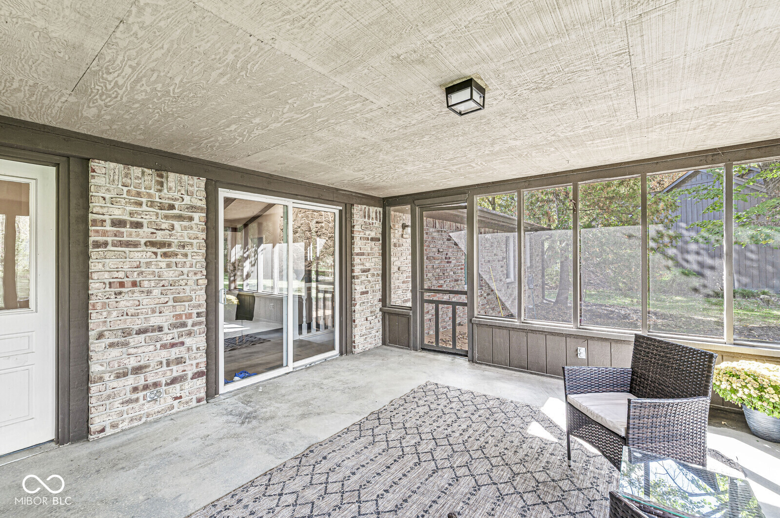 8702 Swiftsail Court