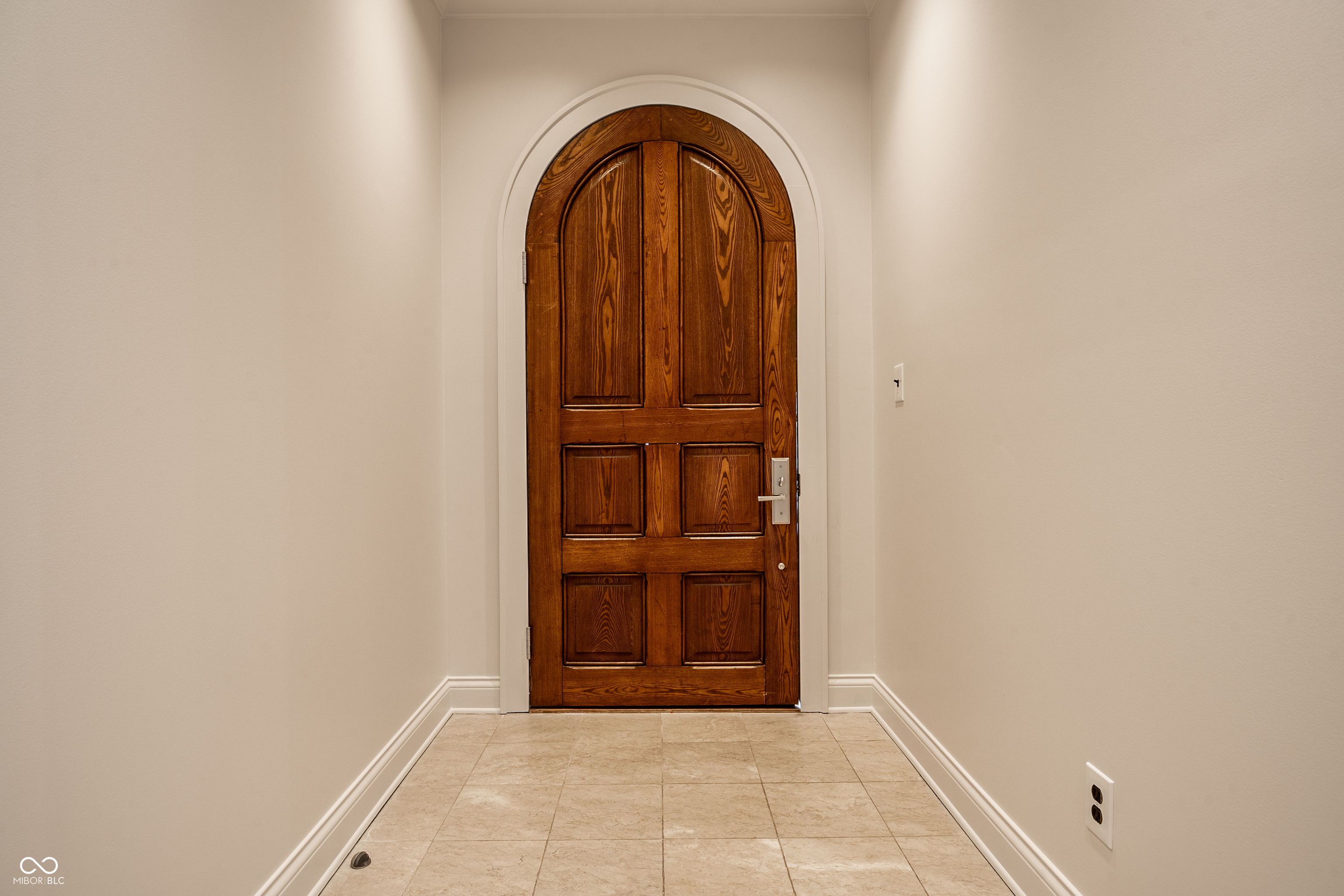 932 Broadway Street Unit: 14