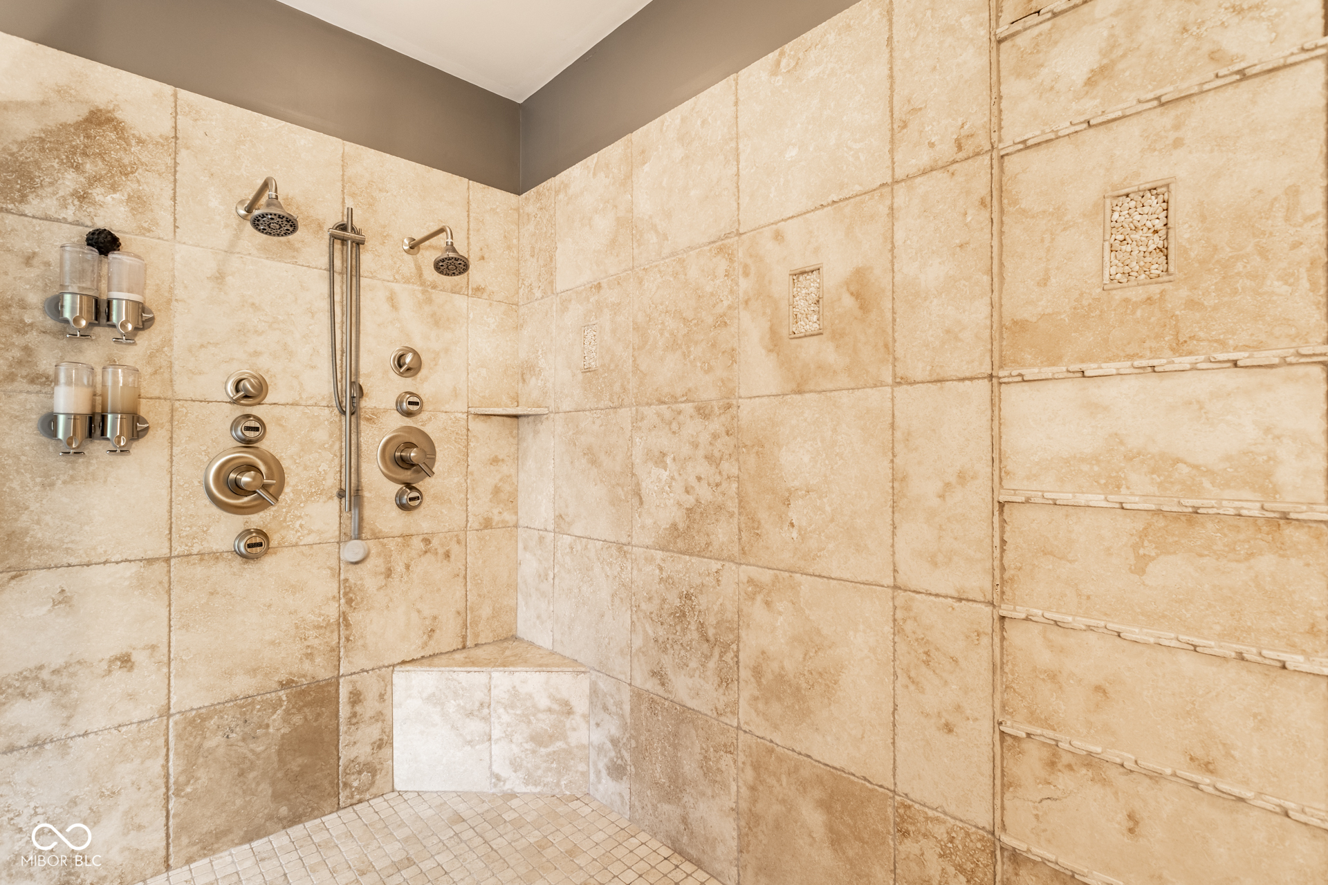 932 Broadway Street Unit: 14